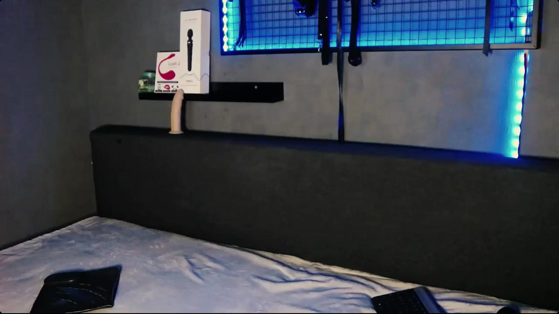 Gallery image thumbnail from LovelyGin's myfreecams stream on, 10/18/2023, 15:52 image 3 of 20