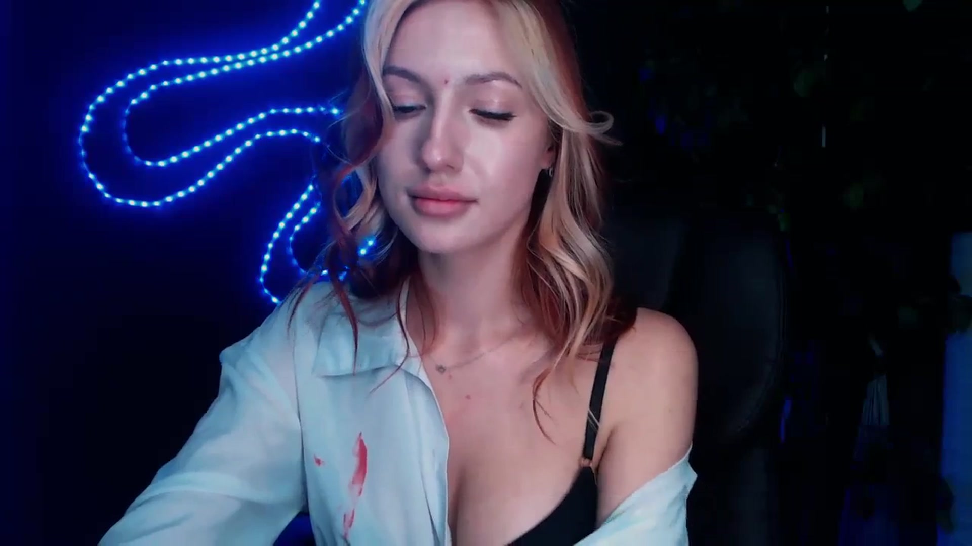 Gallery image thumbnail from LovelyGin's myfreecams stream on, 10/19/2023, 14:29 image 12 of 20