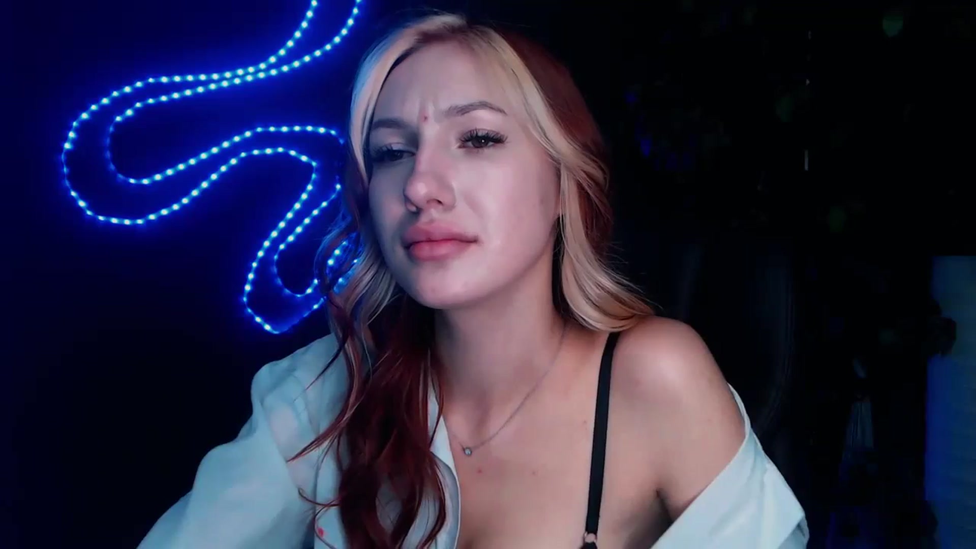 Gallery image thumbnail from LovelyGin's myfreecams stream on, 10/19/2023, 14:58 image 11 of 20