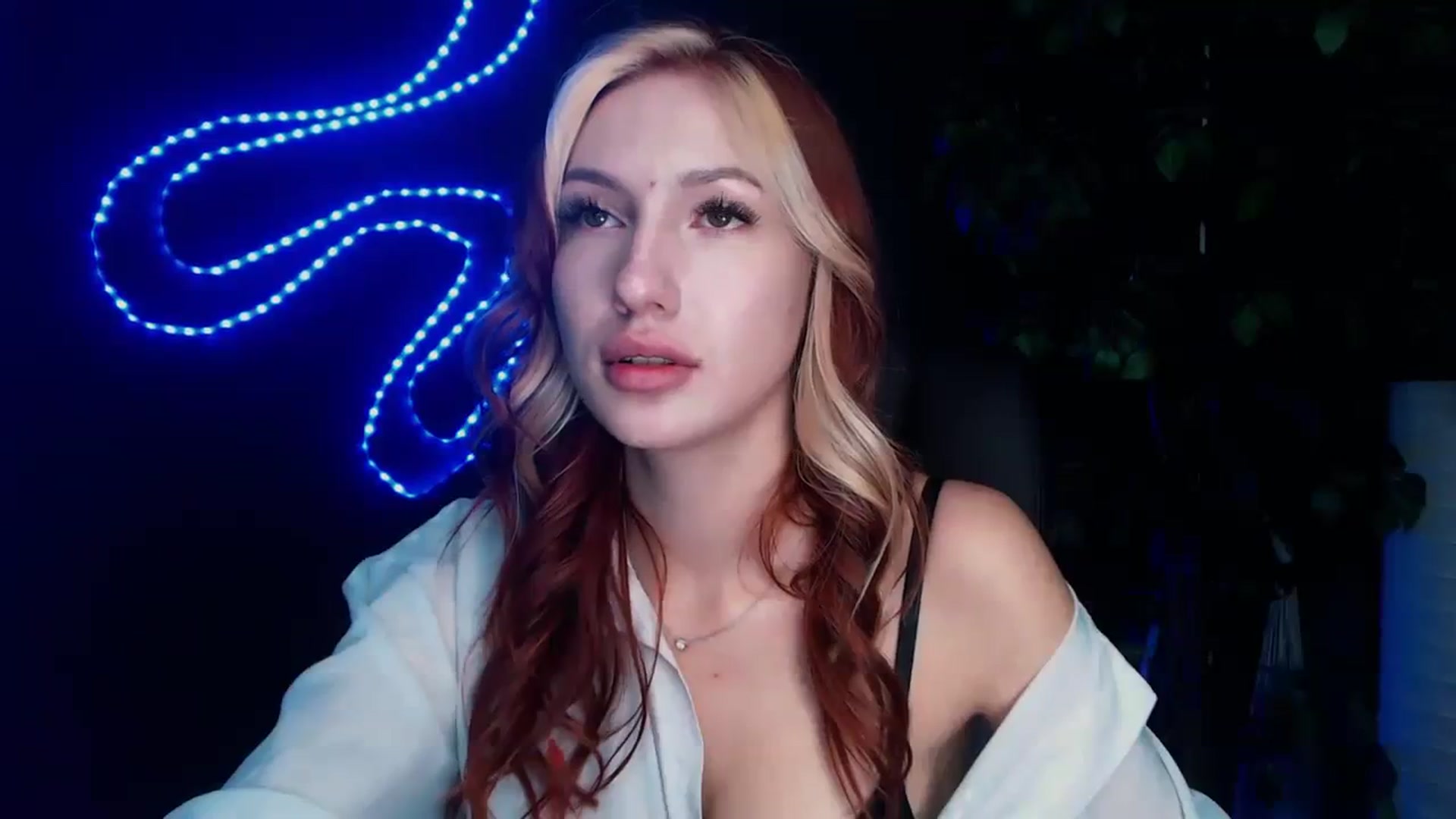 Gallery image thumbnail from LovelyGin's myfreecams stream on, 10/19/2023, 14:58 image 16 of 20