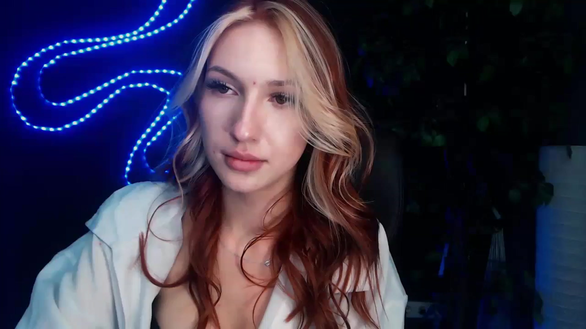 Gallery image thumbnail from LovelyGin's myfreecams stream on, 10/19/2023, 18:55 image 1 of 20
