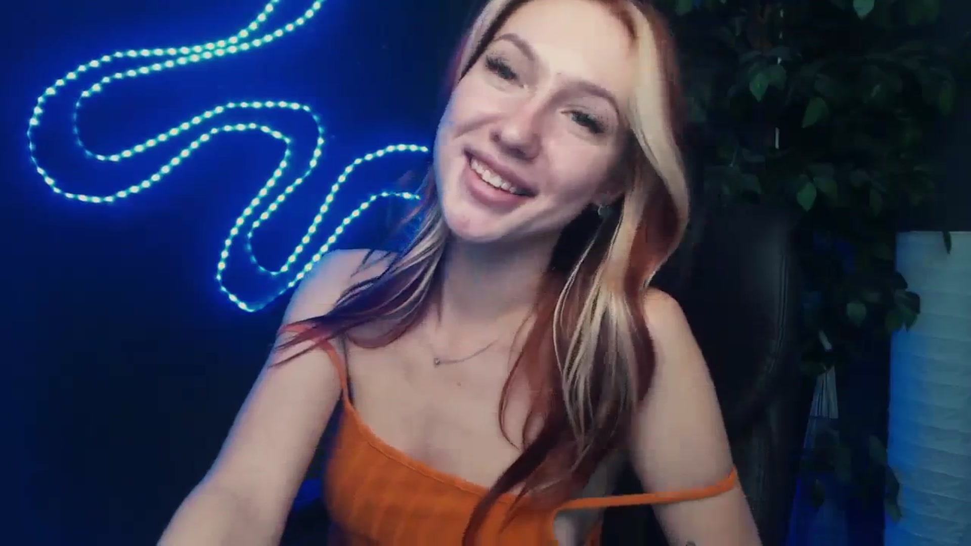 Gallery image thumbnail from LovelyGin's myfreecams stream on, 10/20/2023, 14:32 image 20 of 20