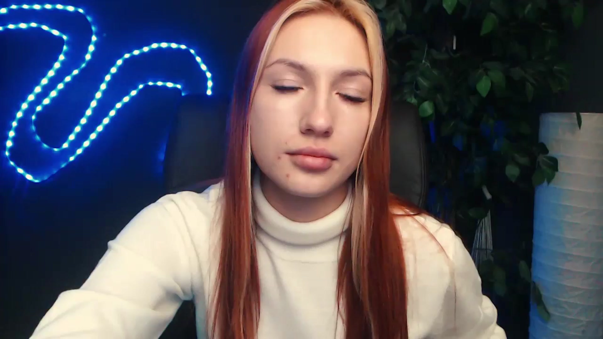 Gallery image thumbnail from LovelyGin's myfreecams stream on, 10/23/2023, 13:51 image 9 of 20
