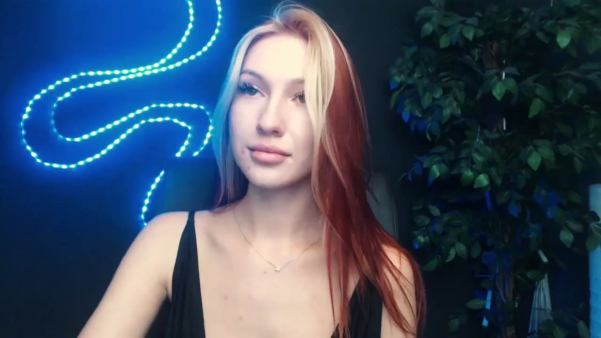 Gallery image thumbnail from LovelyGin's myfreecams stream on, 10/23/2023, 13:51 image 16 of 20