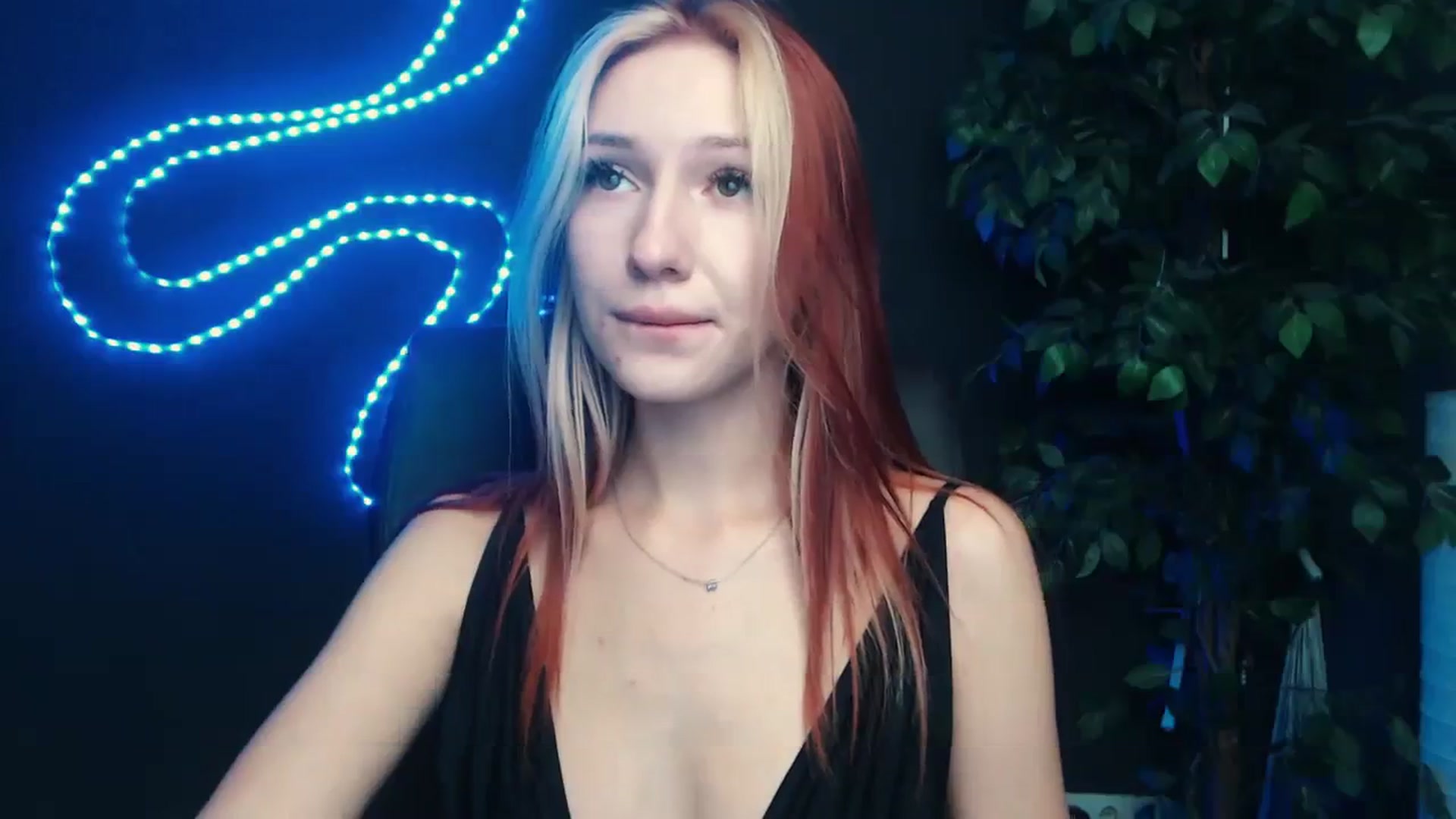 Gallery image thumbnail from LovelyGin's myfreecams stream on, 10/23/2023, 14:36 image 2 of 20