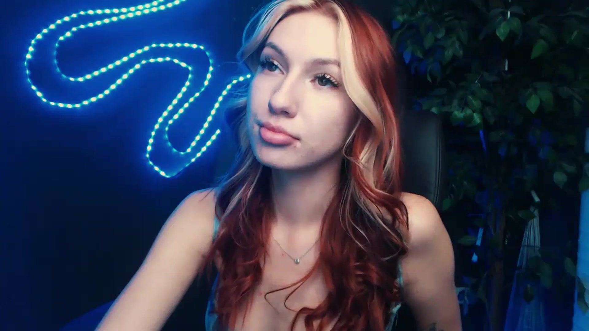 Gallery image thumbnail from LovelyGin's myfreecams stream on, 10/24/2023, 14:32 image 16 of 20