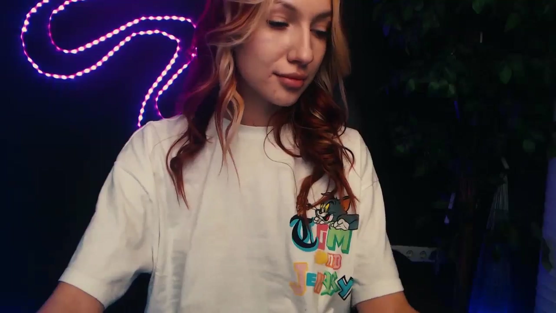 Gallery image thumbnail from LovelyGin's myfreecams stream on, 10/24/2023, 16:10 image 7 of 20