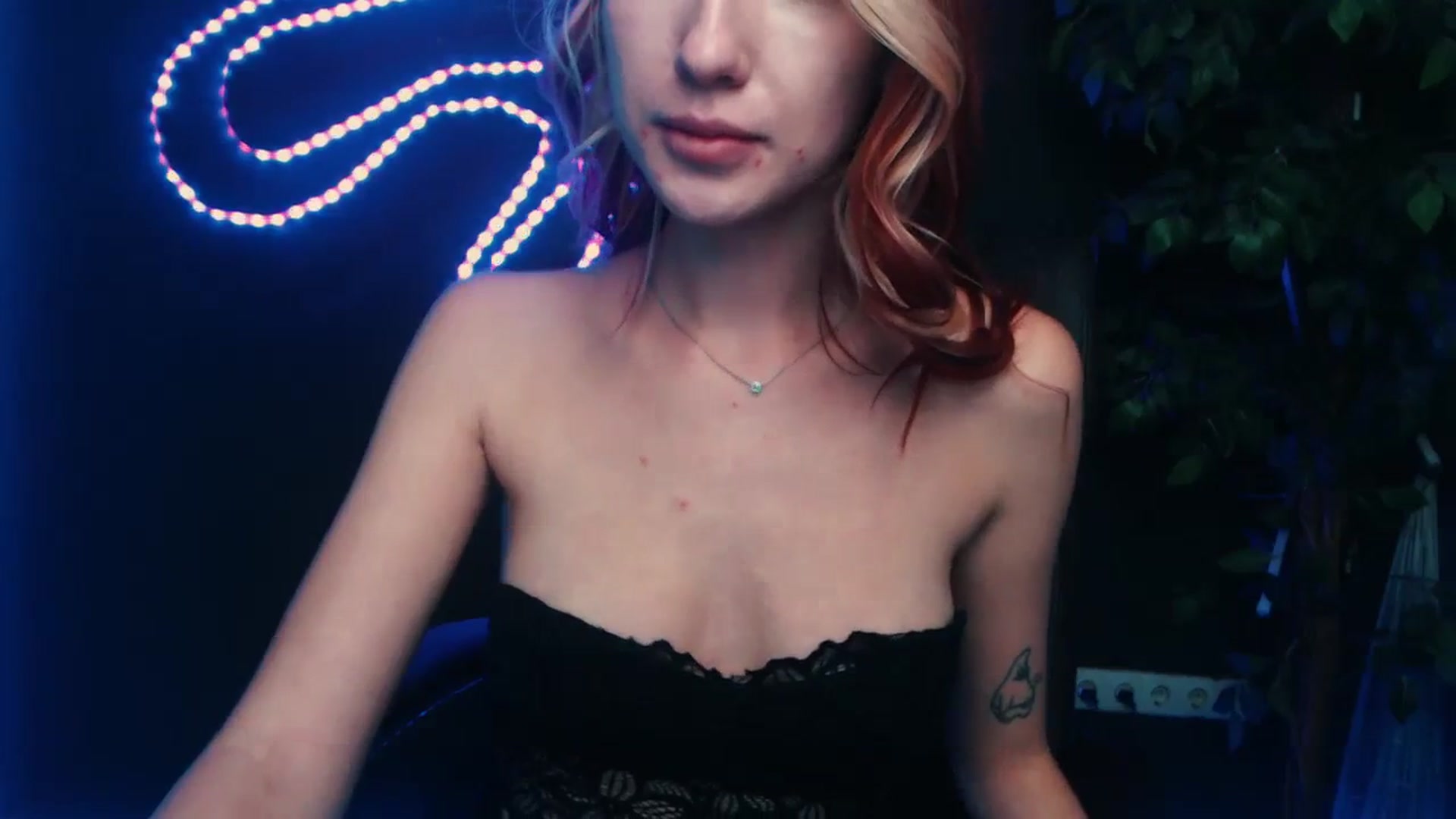 Gallery image thumbnail from LovelyGin's myfreecams stream on, 10/24/2023, 18:52 image 5 of 20