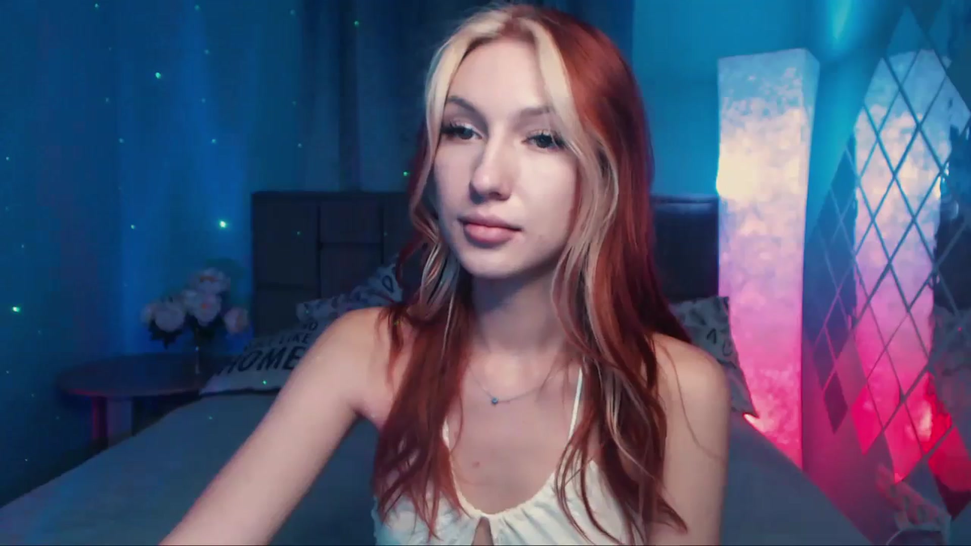 Gallery image thumbnail from LovelyGin's myfreecams stream on, 10/25/2023, 15:22 image 13 of 20