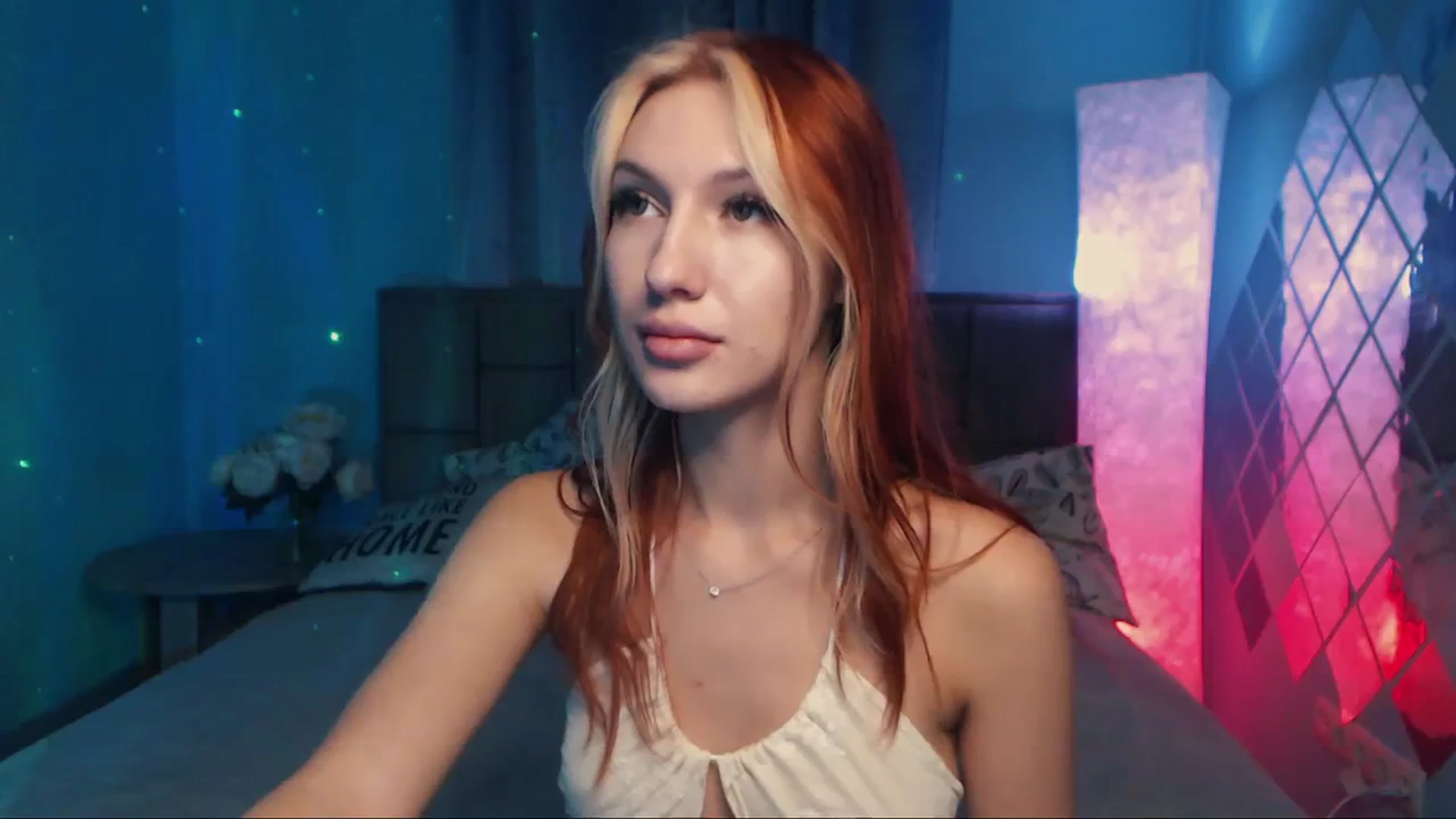 Gallery image thumbnail from LovelyGin's myfreecams stream on, 10/25/2023, 15:22 image 12 of 20