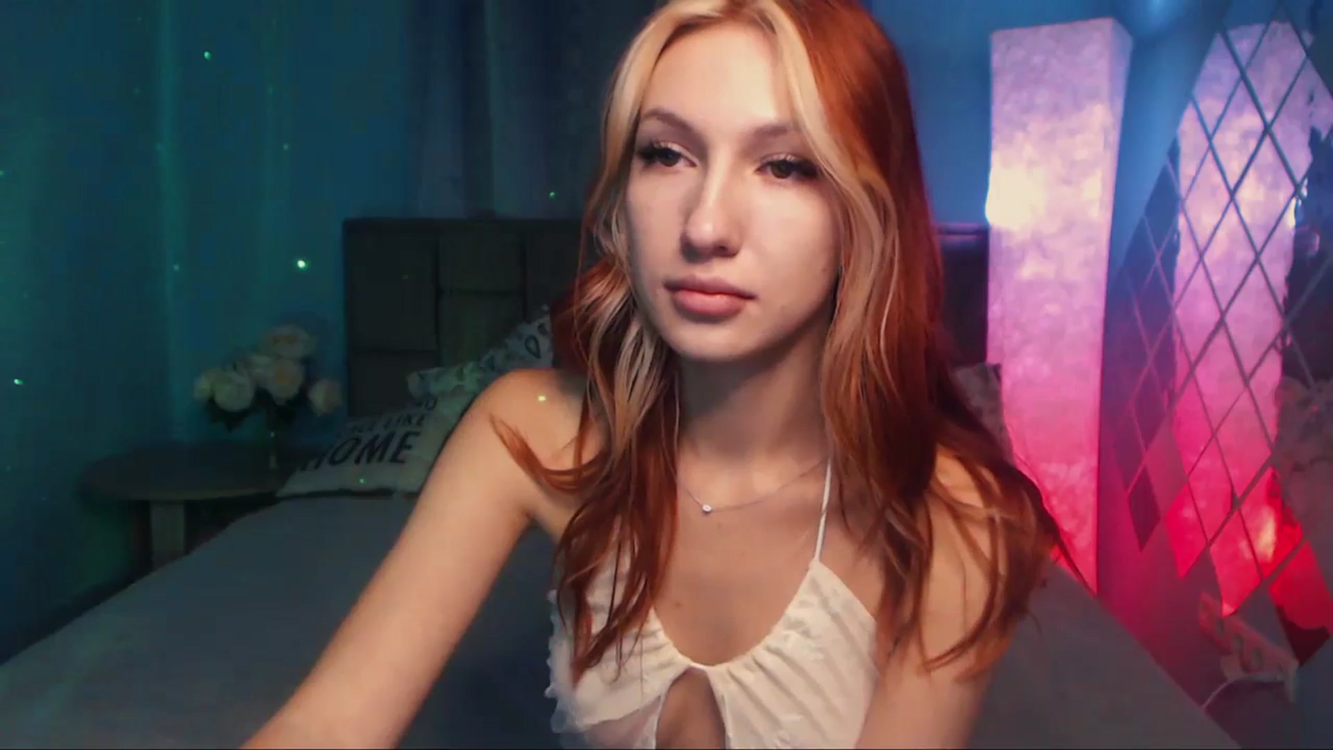 Gallery image thumbnail from LovelyGin's myfreecams stream on, 10/25/2023, 15:22 image 5 of 20