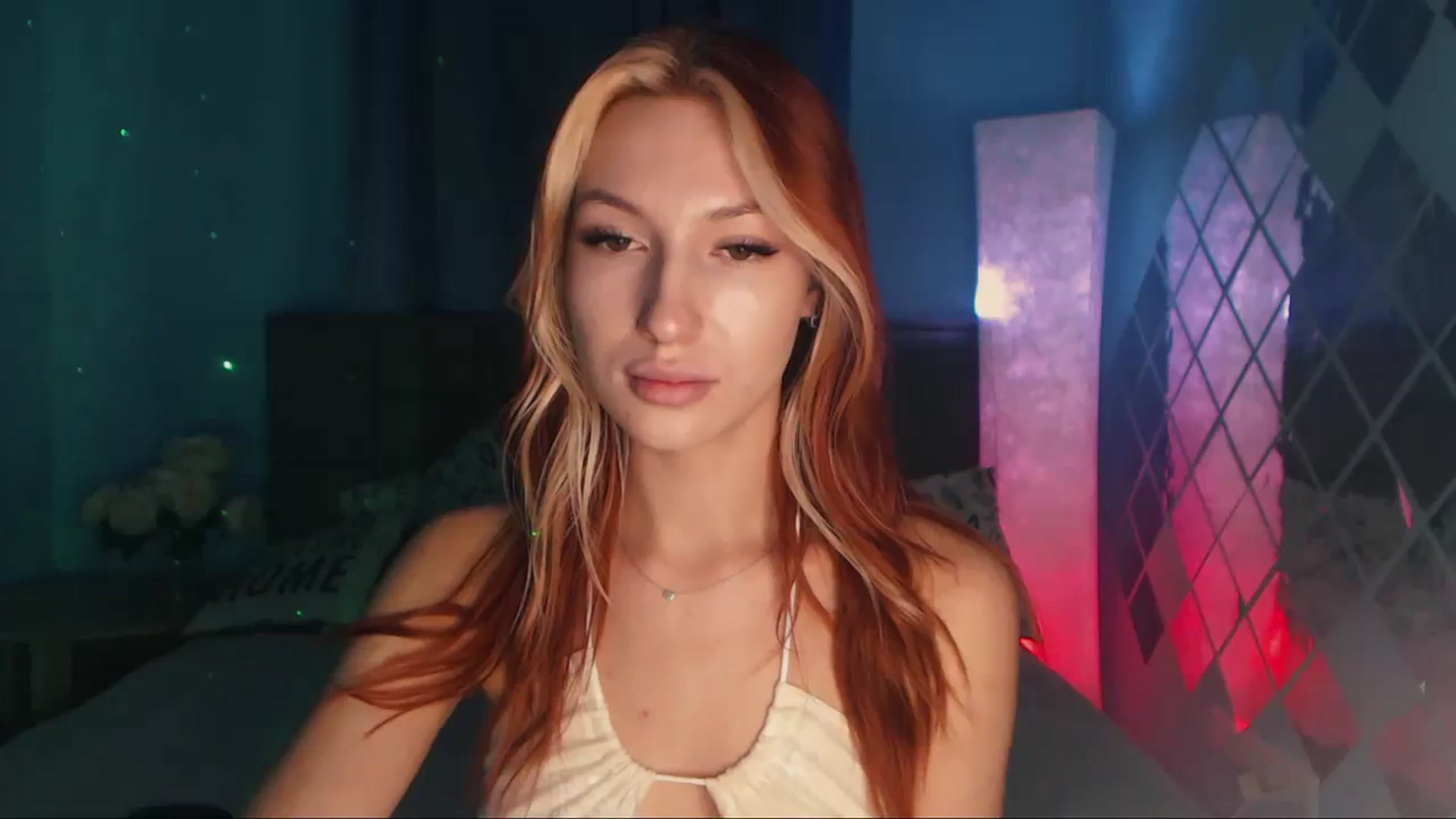 Gallery image thumbnail from LovelyGin's myfreecams stream on, 10/25/2023, 15:22 image 18 of 20