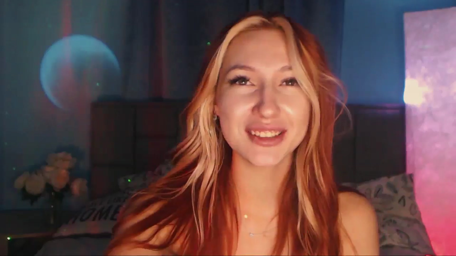 Gallery image thumbnail from LovelyGin's myfreecams stream on, 10/25/2023, 17:04 image 16 of 20