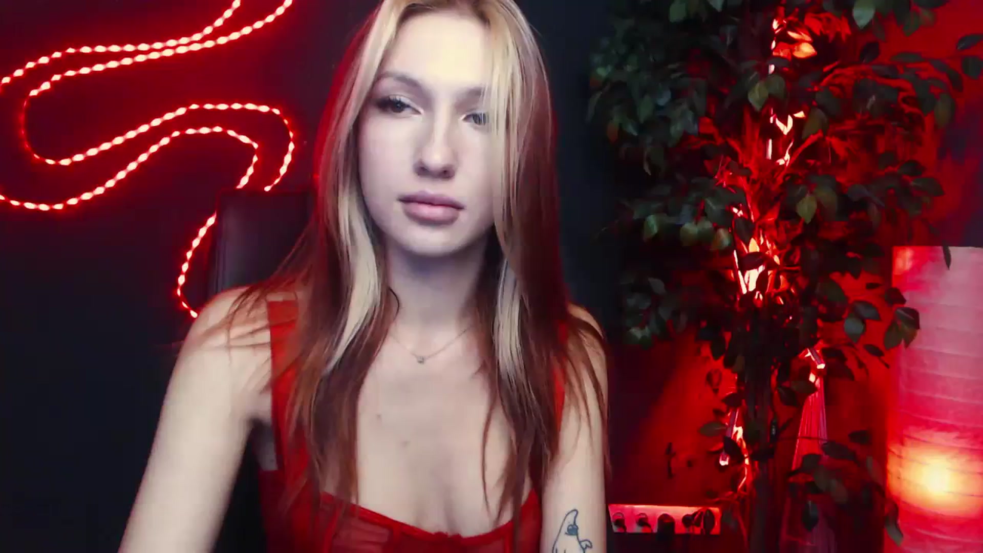 Gallery image thumbnail from LovelyGin's myfreecams stream on, 10/26/2023, 14:46 image 16 of 20