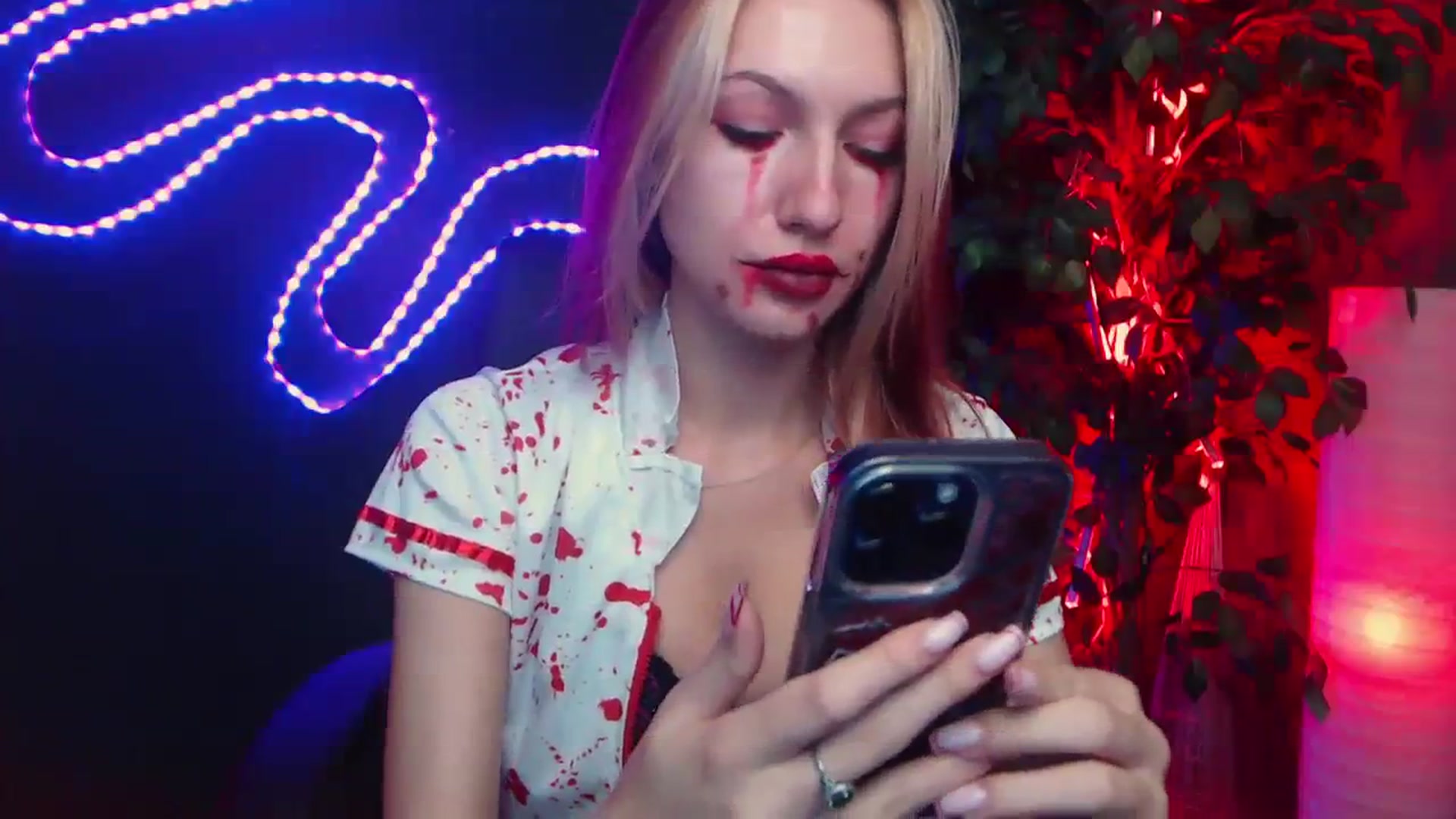 Gallery image thumbnail from LovelyGin's myfreecams stream on, 10/30/2023, 14:45 image 19 of 20