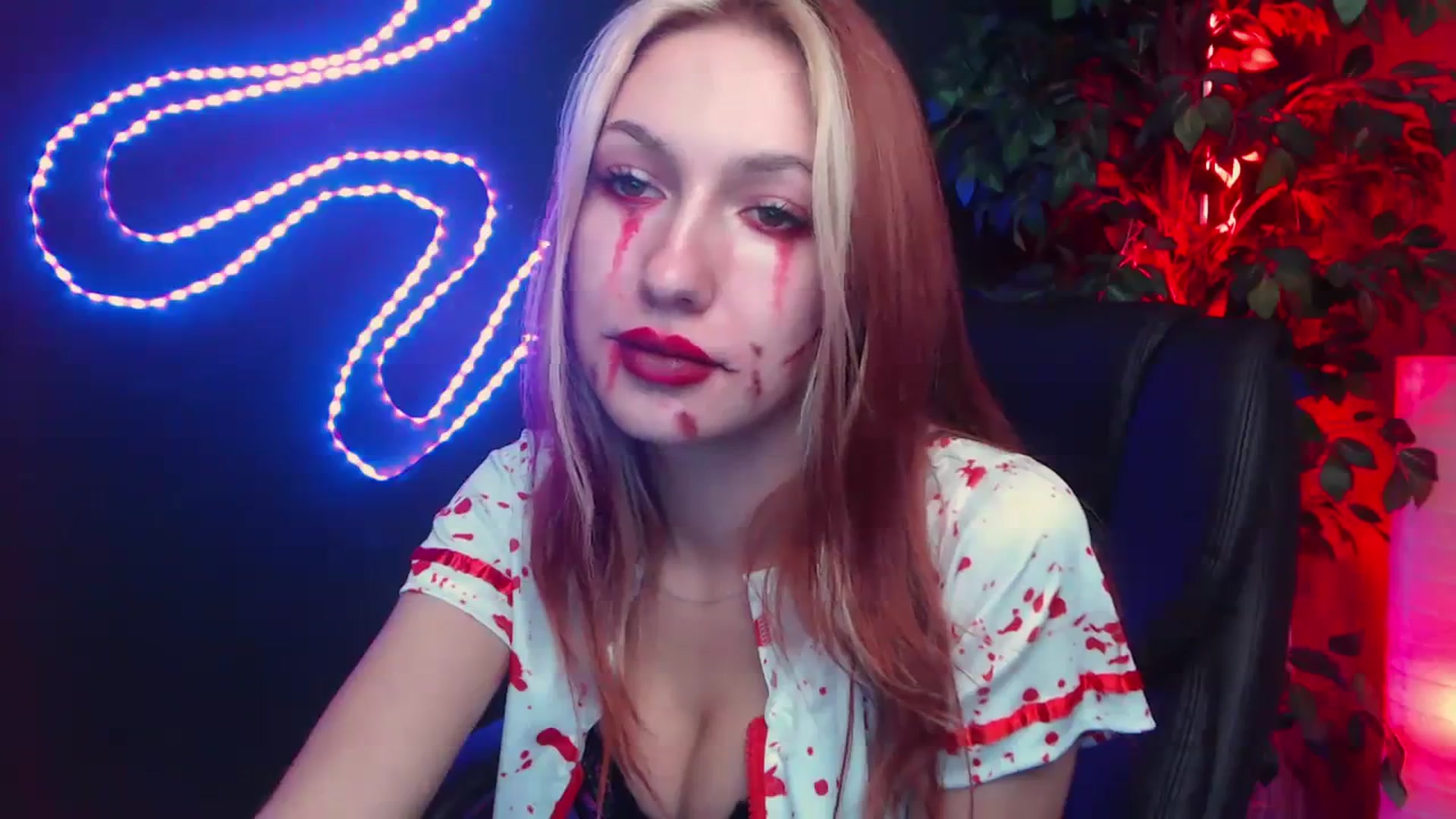 Gallery image thumbnail from LovelyGin's myfreecams stream on, 10/30/2023, 16:01 image 10 of 20