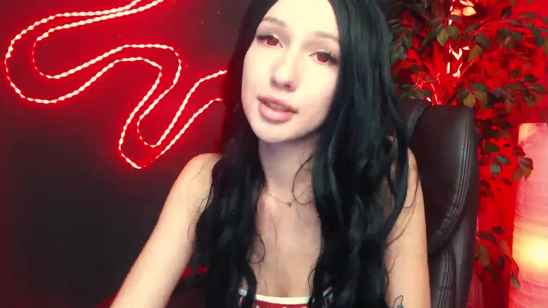 Gallery image thumbnail from LovelyGin's myfreecams stream on, 10/31/2023, 18:12 image 10 of 20
