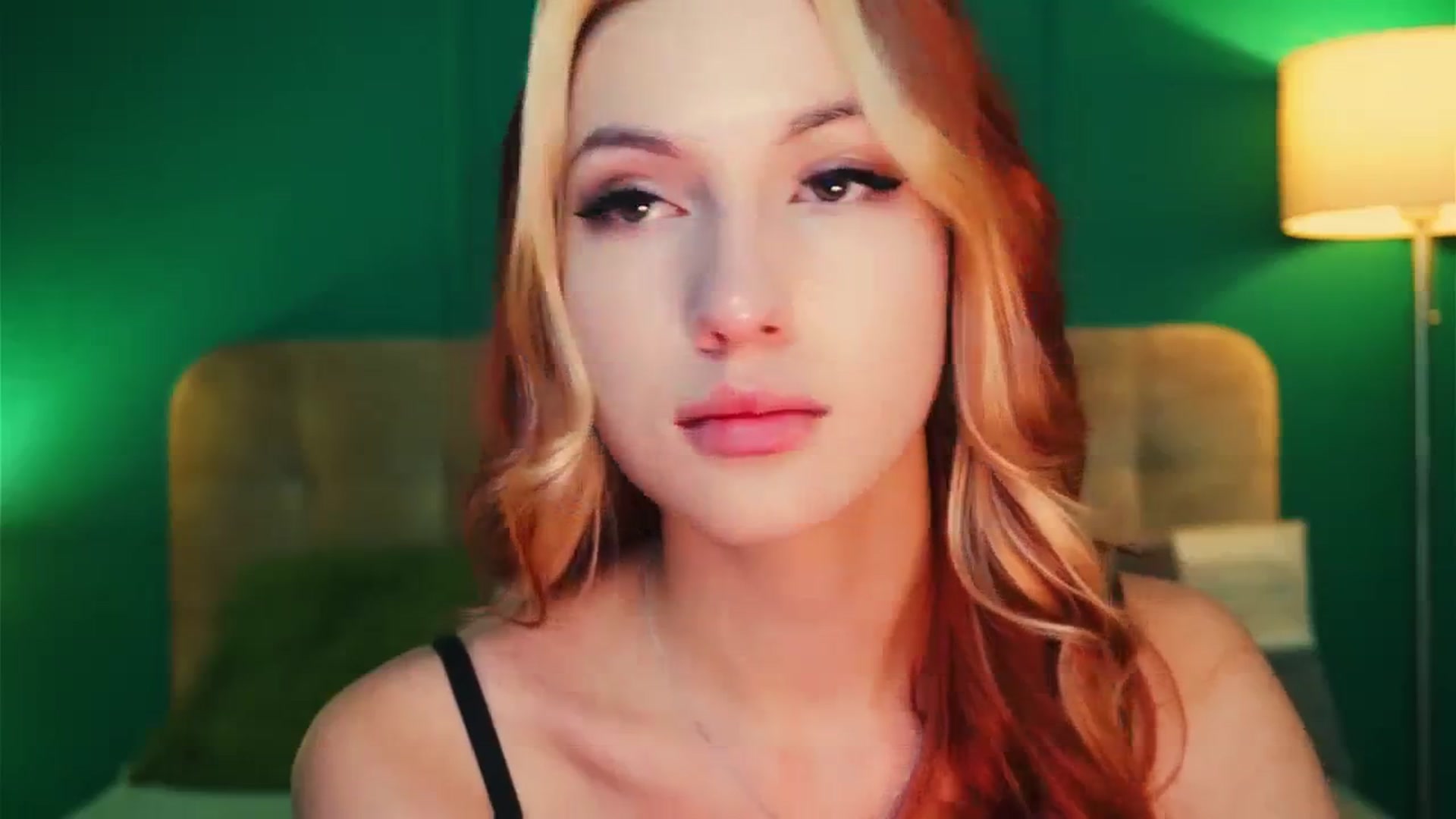 Gallery image thumbnail from LovelyGin's myfreecams stream on, 11/02/2023, 19:08 image 6 of 20