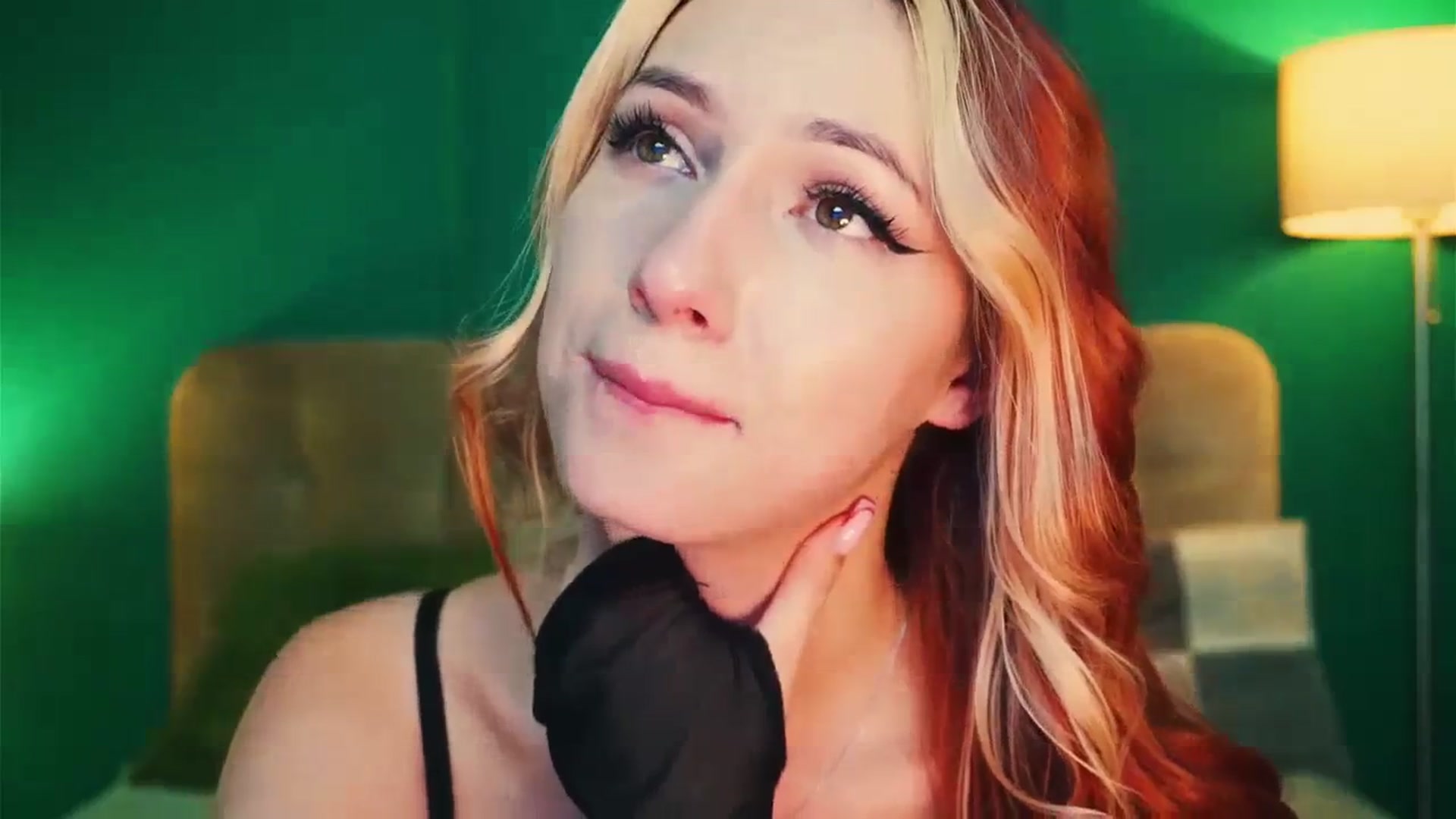 Gallery image thumbnail from LovelyGin's myfreecams stream on, 11/02/2023, 19:08 image 7 of 20