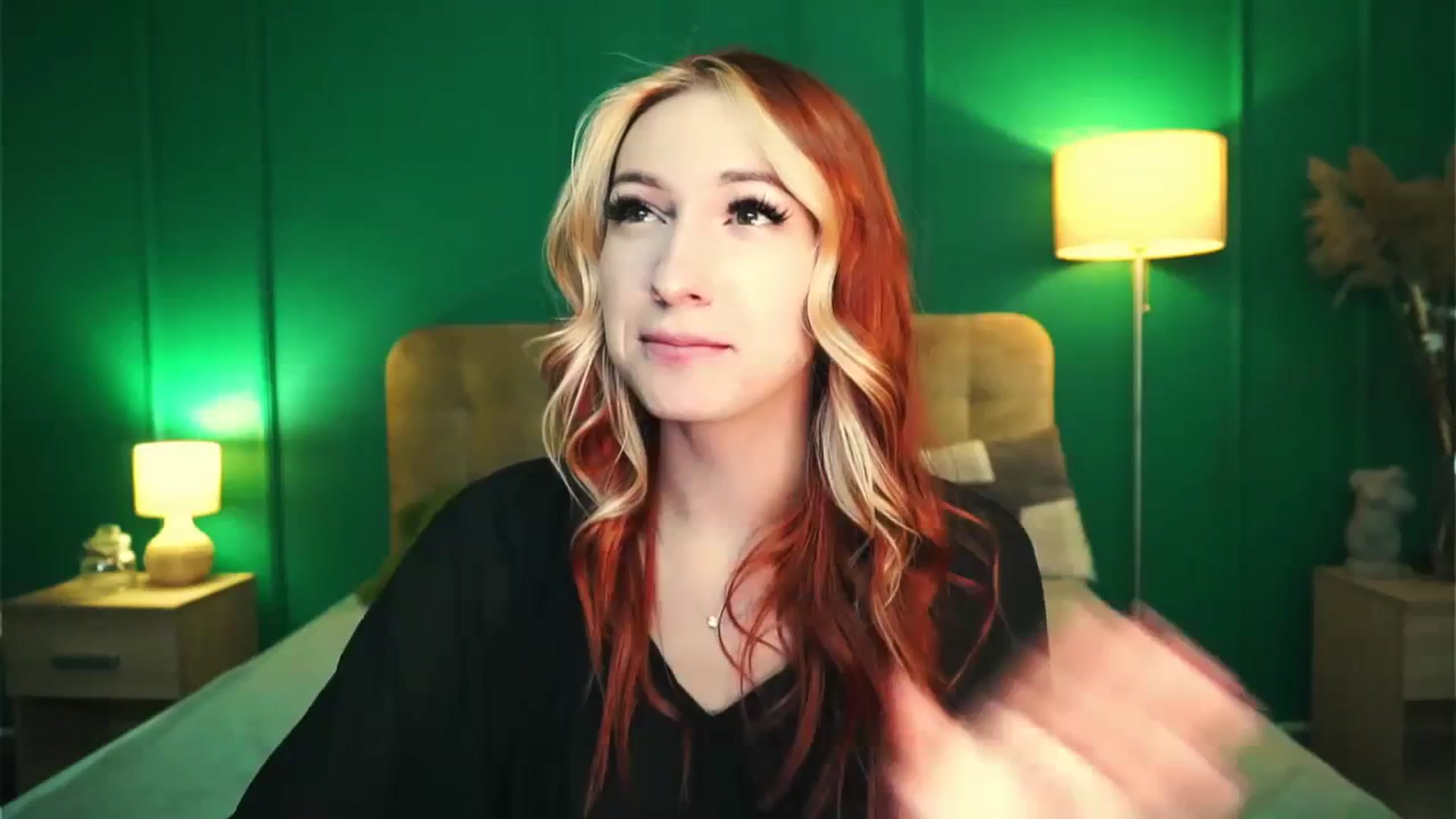 Gallery image thumbnail from LovelyGin's myfreecams stream on, 11/06/2023, 19:45 image 1 of 20