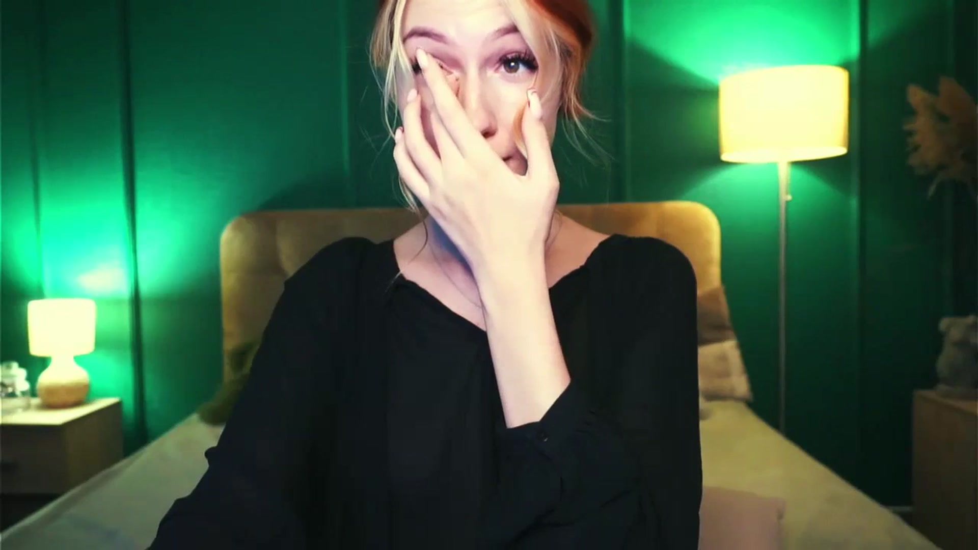 Gallery image thumbnail from LovelyGin's myfreecams stream on, 11/06/2023, 19:45 image 19 of 20