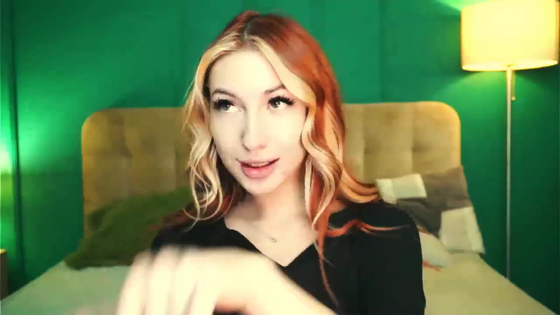 Gallery image thumbnail from LovelyGin's myfreecams stream on, 11/06/2023, 19:45 image 4 of 20