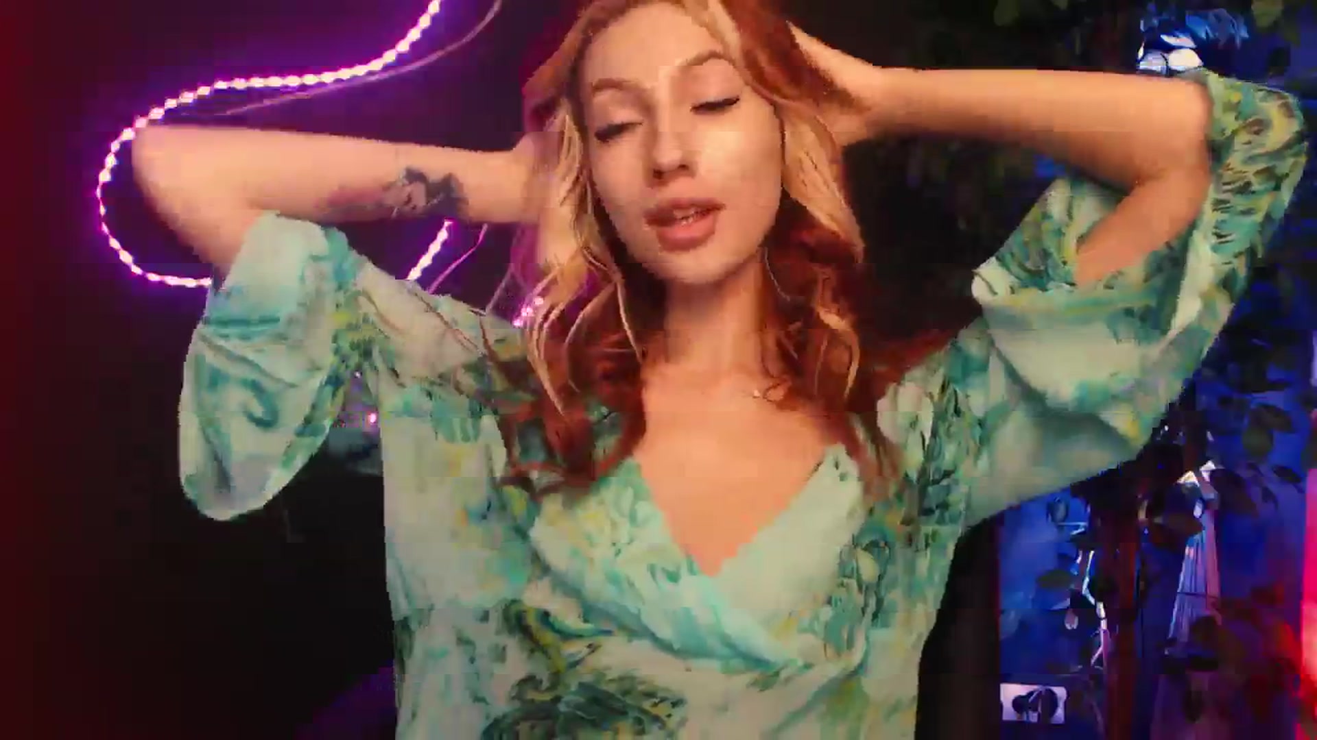 Gallery image thumbnail from LovelyGin's myfreecams stream on, 11/08/2023, 14:35 image 18 of 20