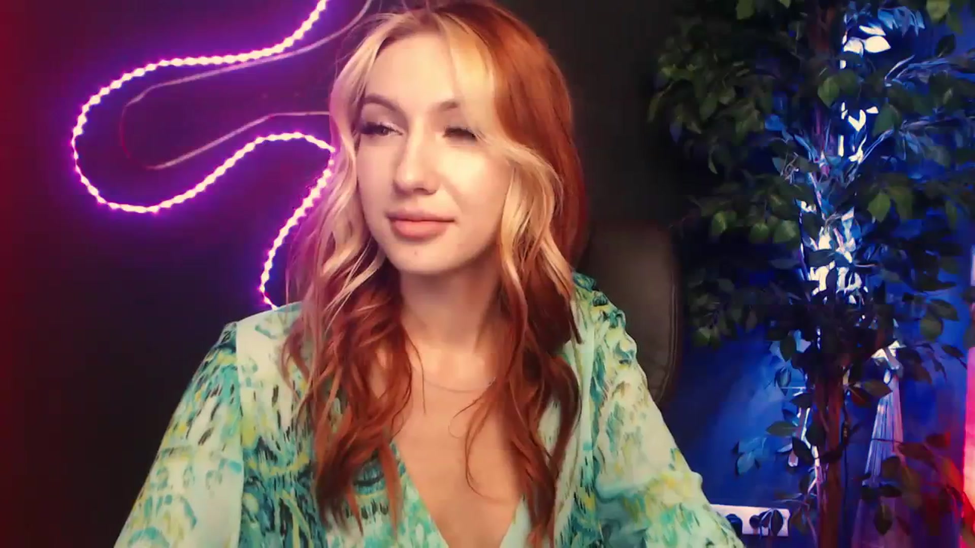 Gallery image thumbnail from LovelyGin's myfreecams stream on, 11/08/2023, 14:35 image 8 of 20