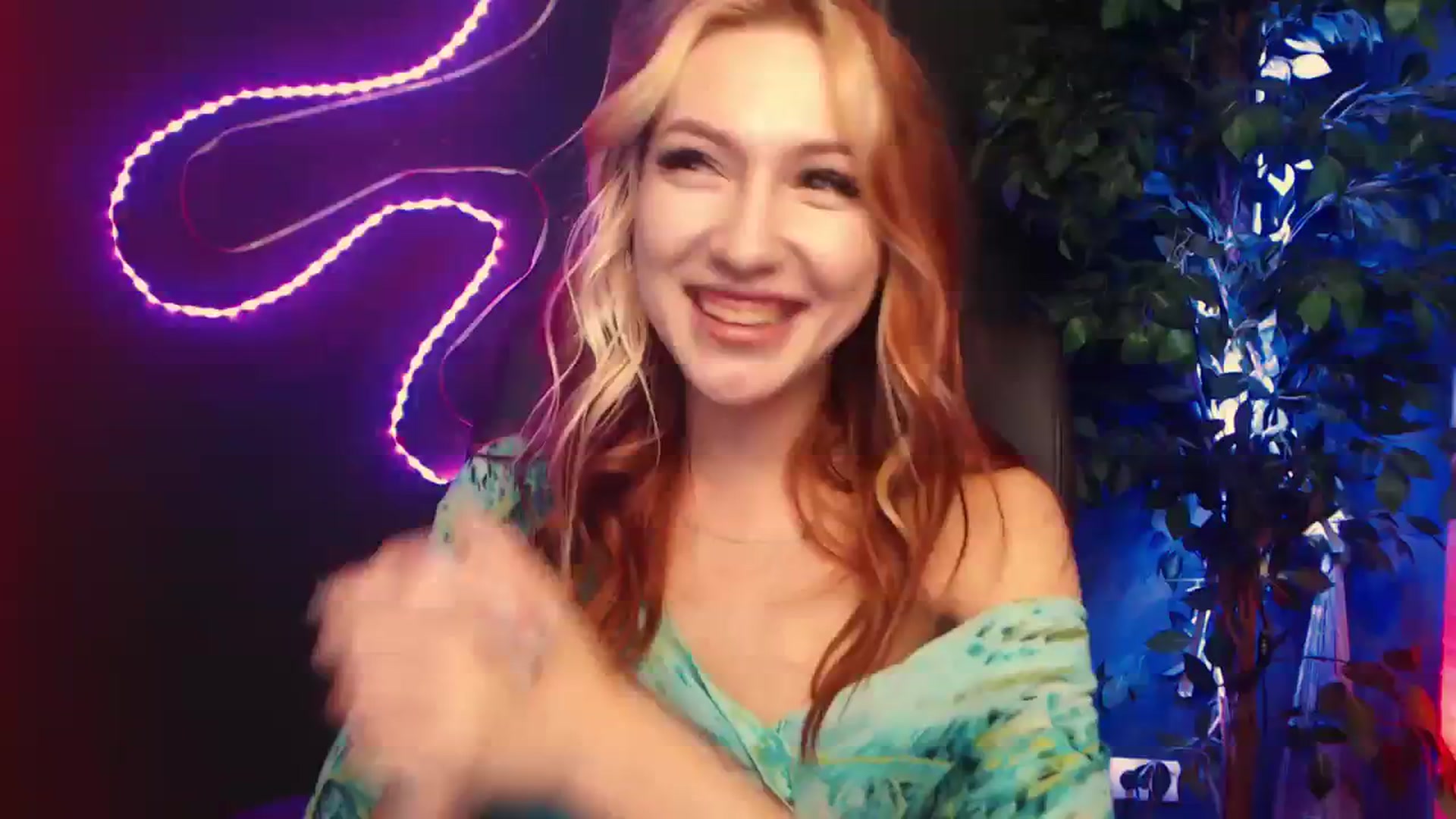 Gallery image thumbnail from LovelyGin's myfreecams stream on, 11/08/2023, 14:35 image 1 of 20