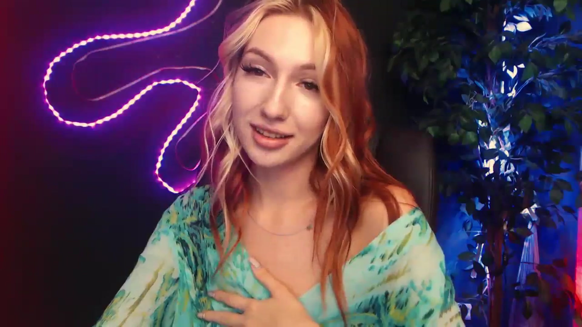 Gallery image thumbnail from LovelyGin's myfreecams stream on, 11/08/2023, 14:35 image 3 of 20
