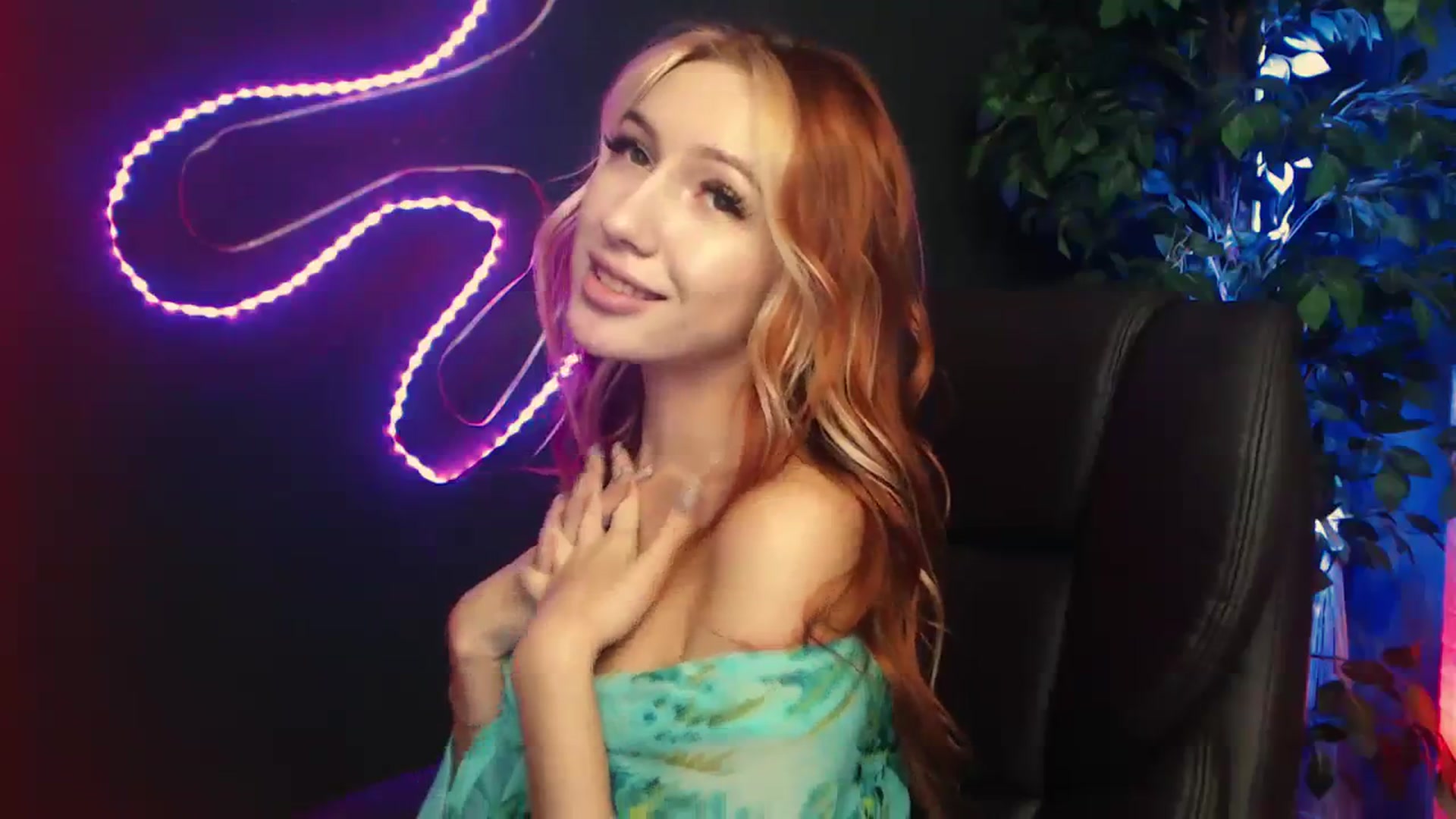 Gallery image thumbnail from LovelyGin's myfreecams stream on, 11/08/2023, 15:53 image 6 of 20