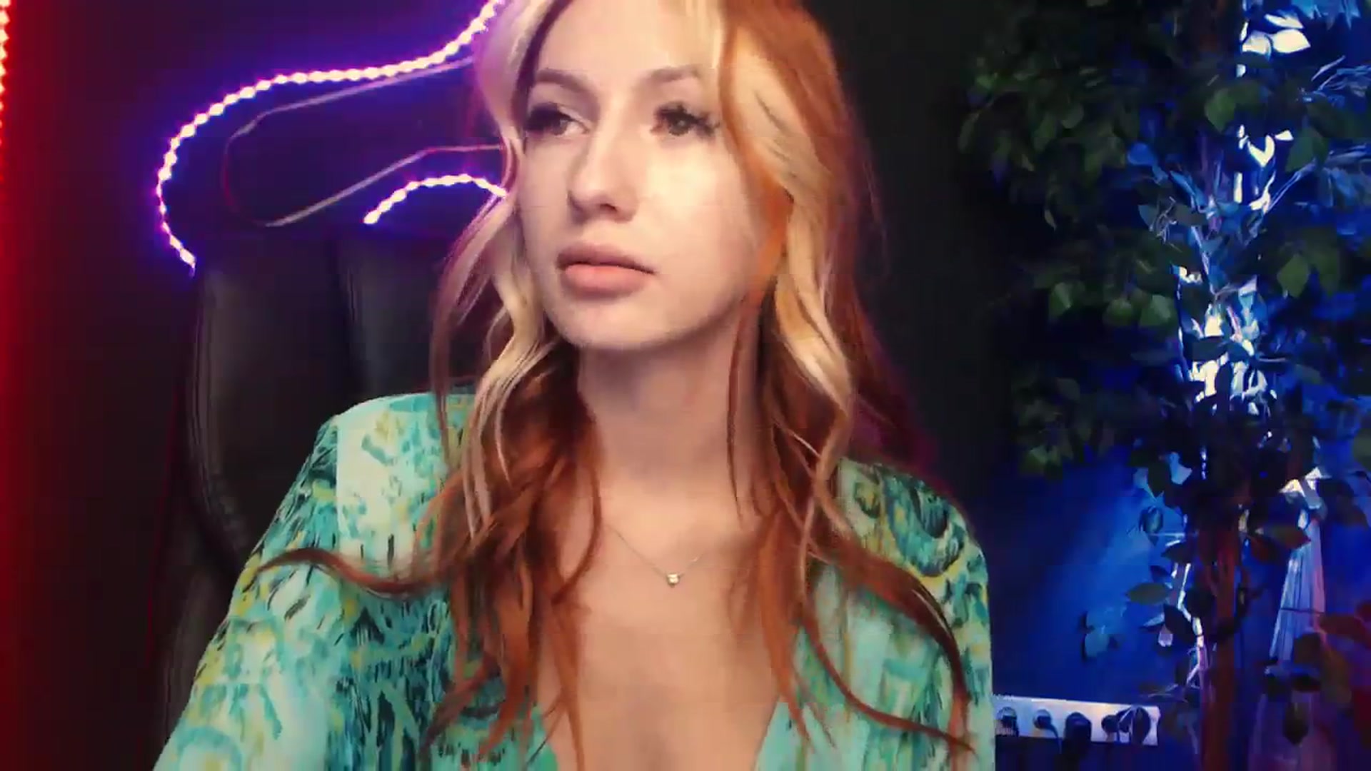 Gallery image thumbnail from LovelyGin's myfreecams stream on, 11/08/2023, 15:53 image 17 of 20