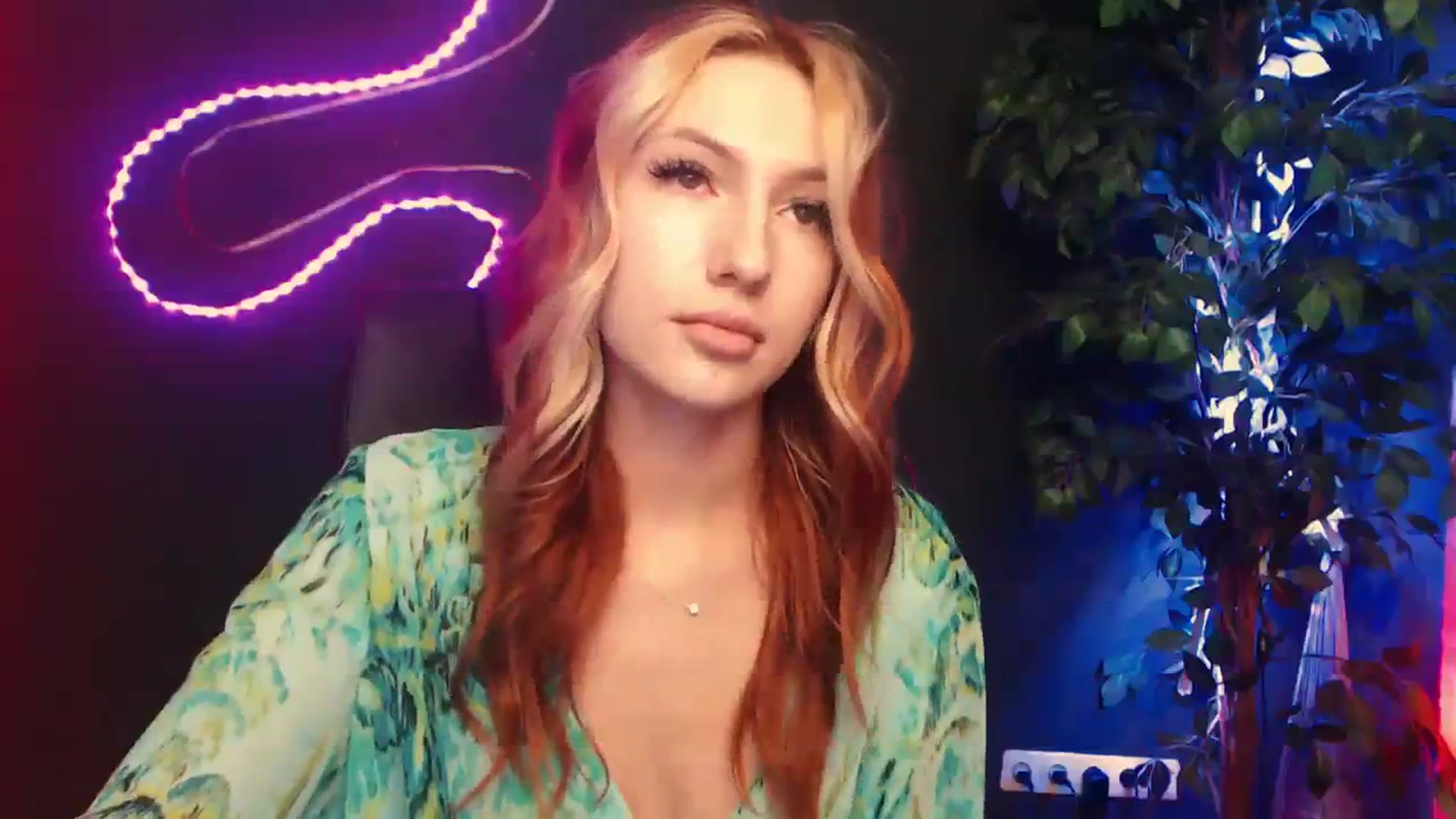 Gallery image thumbnail from LovelyGin's myfreecams stream on, 11/08/2023, 15:53 image 4 of 20