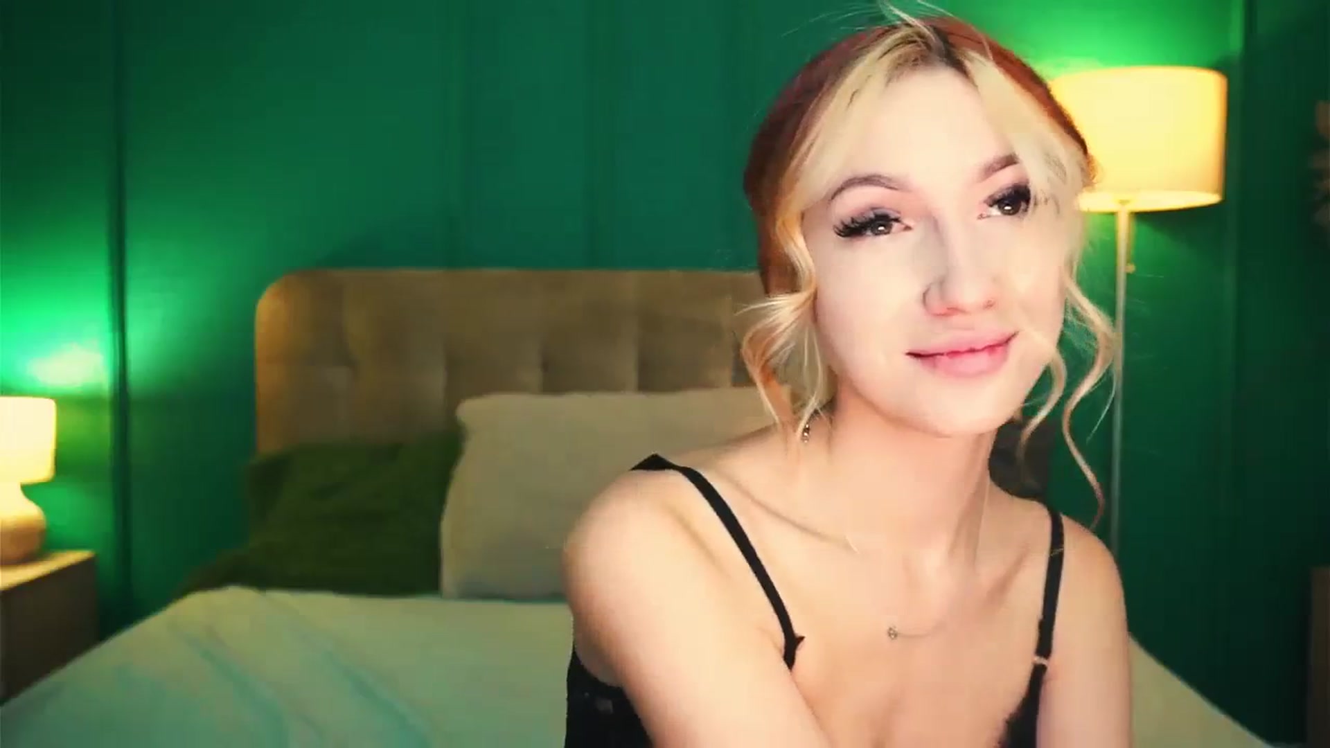 Gallery image thumbnail from LovelyGin's myfreecams stream on, 11/14/2023, 17:25 image 9 of 20