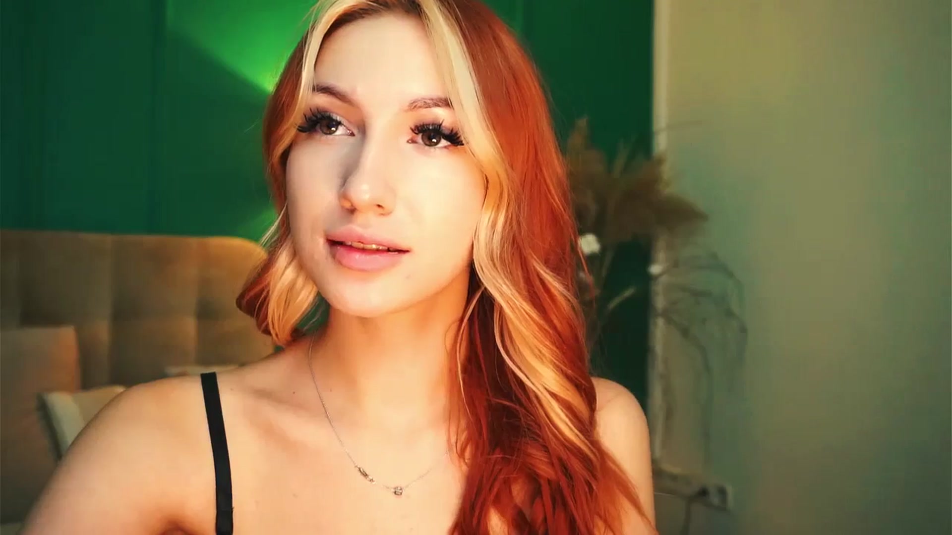 Gallery image thumbnail from LovelyGin's myfreecams stream on, 11/15/2023, 17:33 image 14 of 20