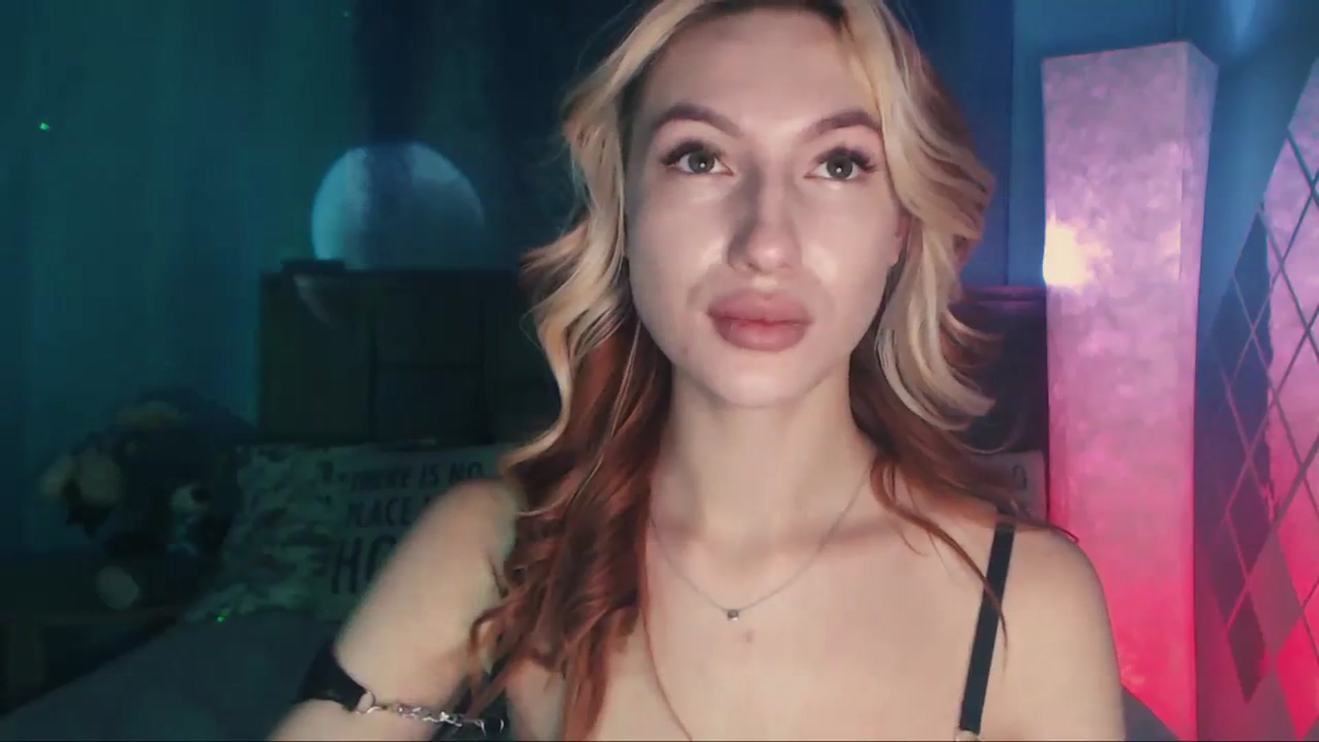 Gallery image thumbnail from LovelyGin's myfreecams stream on, 11/28/2023, 17:35 image 5 of 20