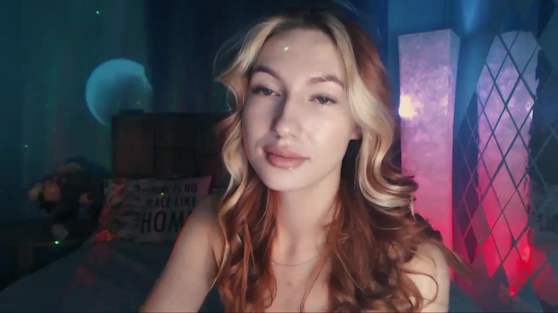 Gallery image thumbnail from LovelyGin's myfreecams stream on, 11/28/2023, 17:35 image 15 of 20