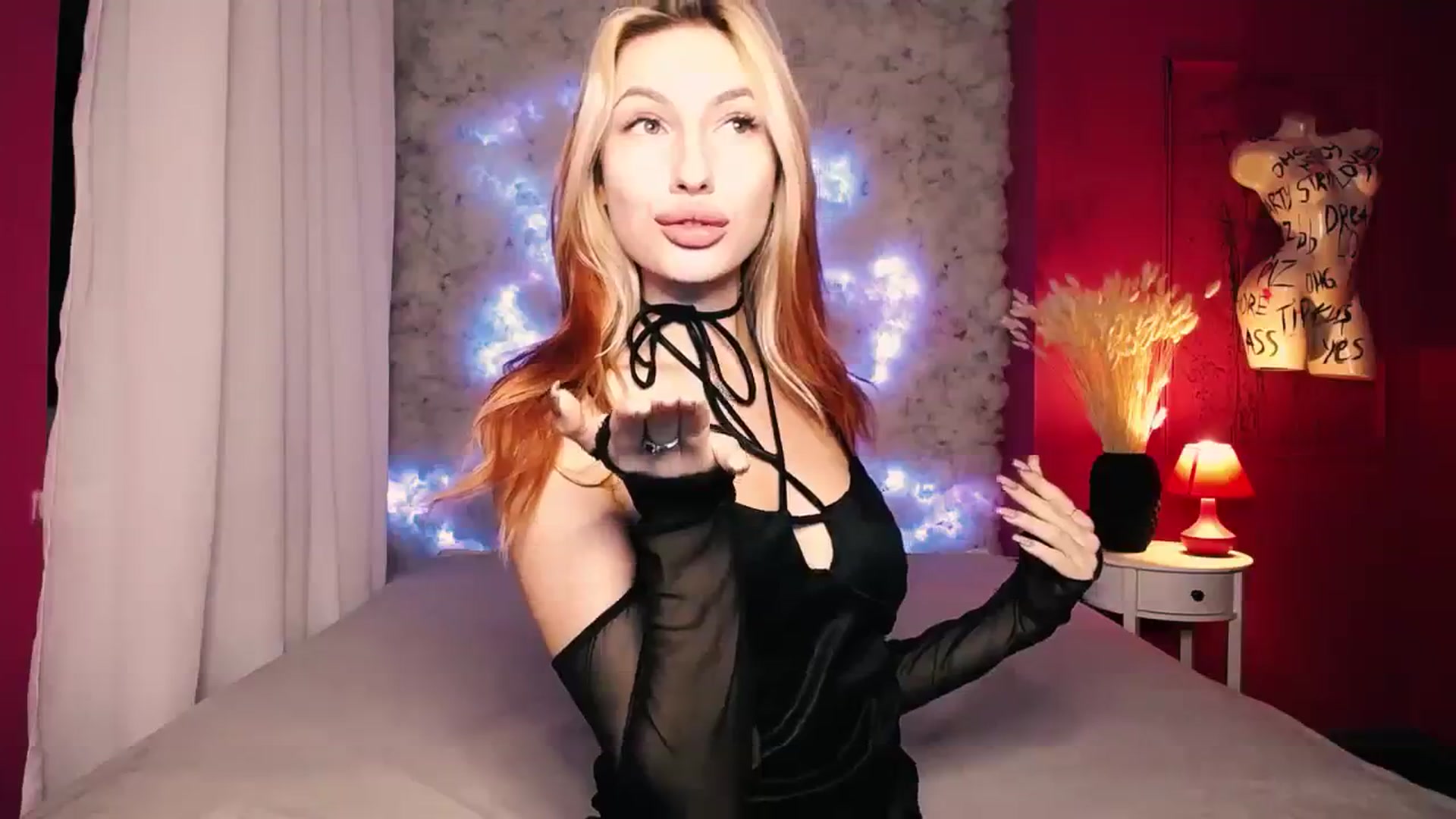 Gallery image thumbnail from LovelyGin's myfreecams stream on, 11/30/2023, 15:27 image 2 of 20