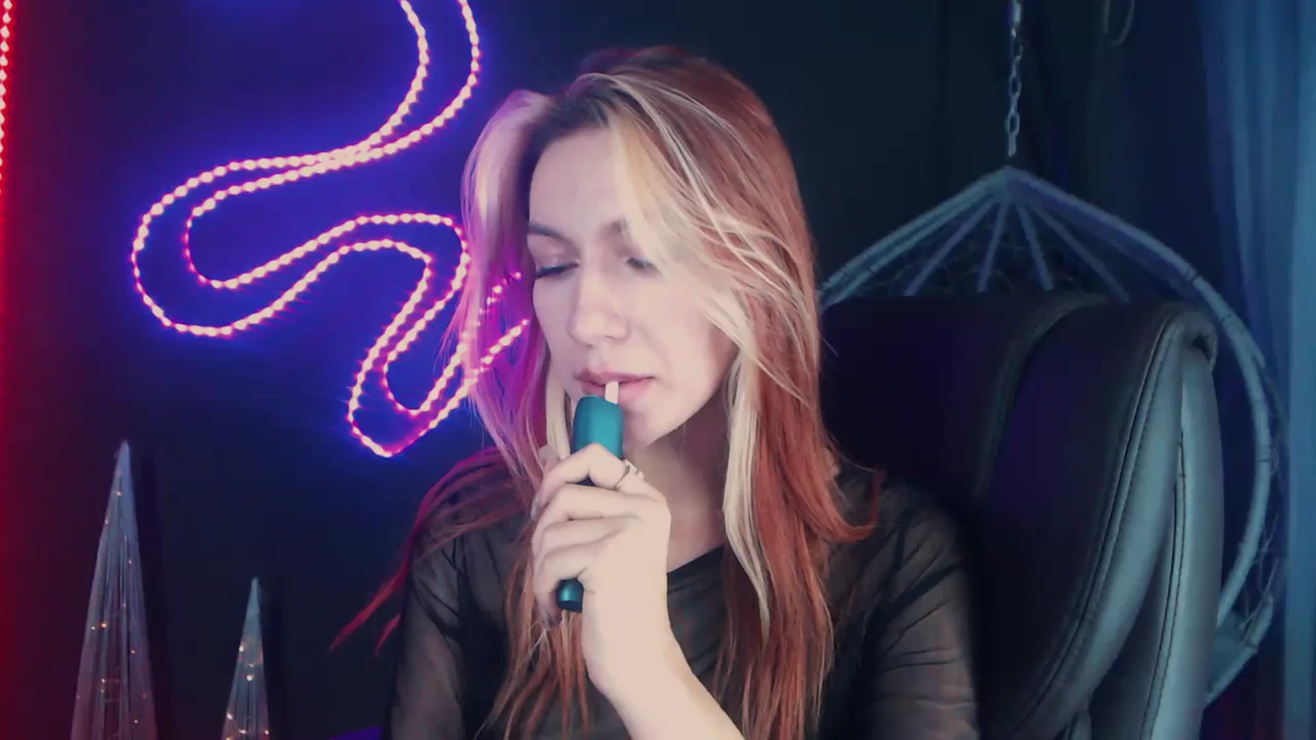 Gallery image thumbnail from LovelyGin's myfreecams stream on, 12/01/2023, 17:50 image 15 of 20