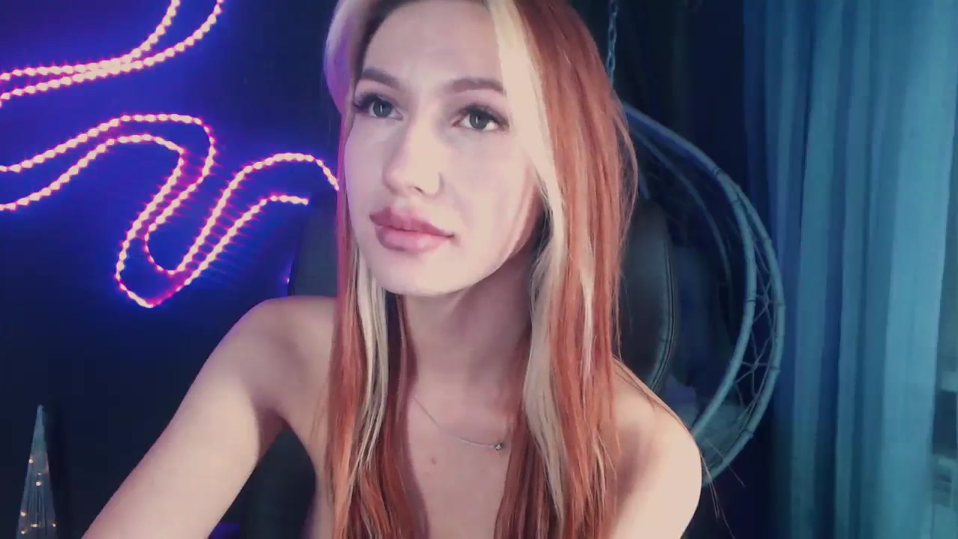 Gallery image thumbnail from LovelyGin's myfreecams stream on, 12/01/2023, 18:02 image 18 of 20