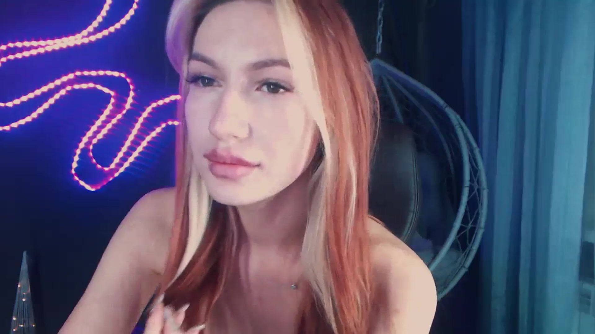 Gallery image thumbnail from LovelyGin's myfreecams stream on, 12/01/2023, 18:02 image 15 of 20