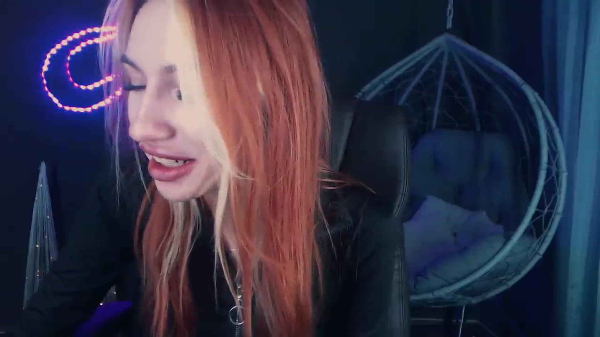 Gallery image thumbnail from LovelyGin's myfreecams stream on, 12/01/2023, 20:34 image 4 of 20