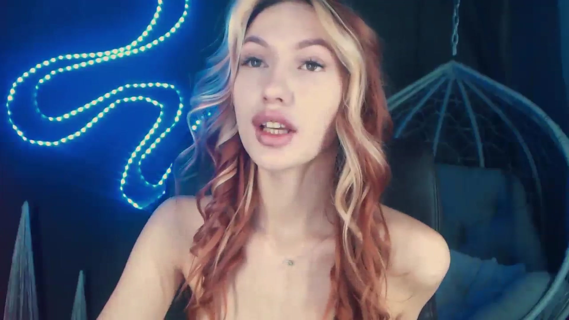 Gallery image thumbnail from LovelyGin's myfreecams stream on, 12/04/2023, 14:38 image 4 of 20