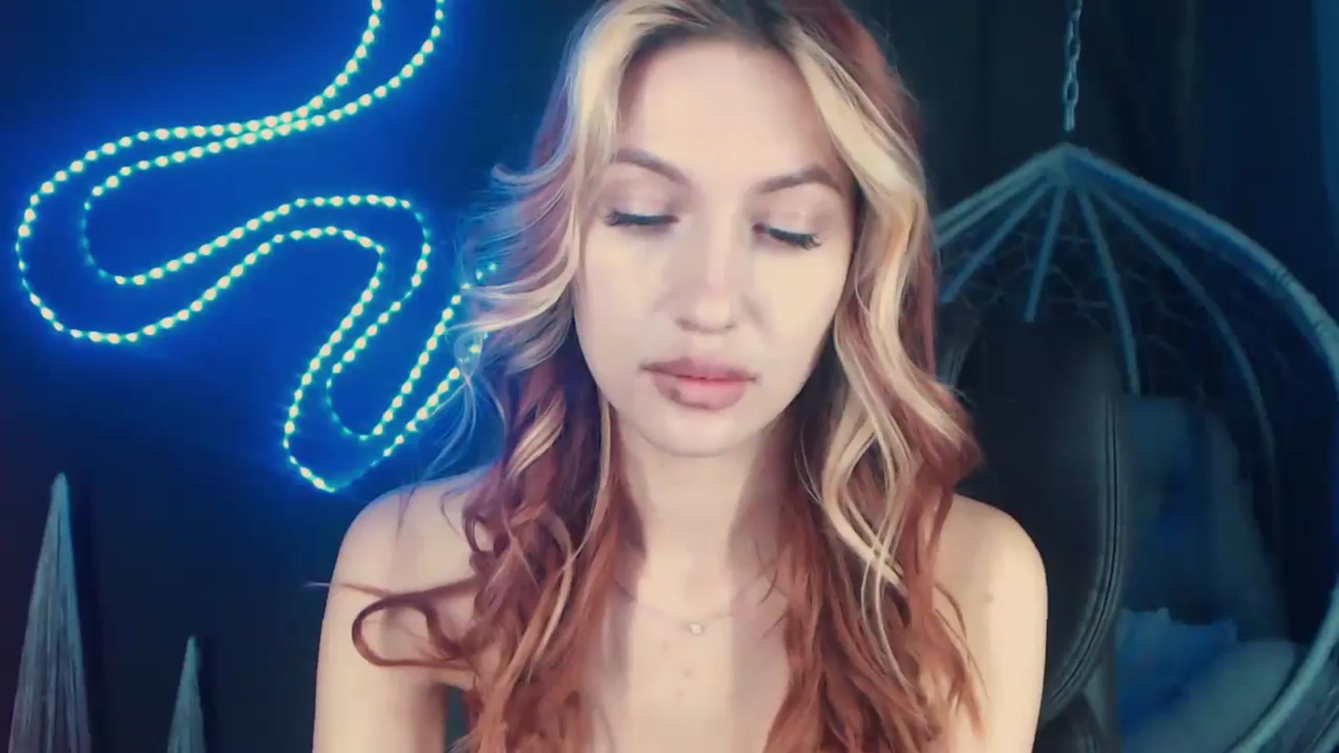 Gallery image thumbnail from LovelyGin's myfreecams stream on, 12/04/2023, 14:38 image 2 of 20