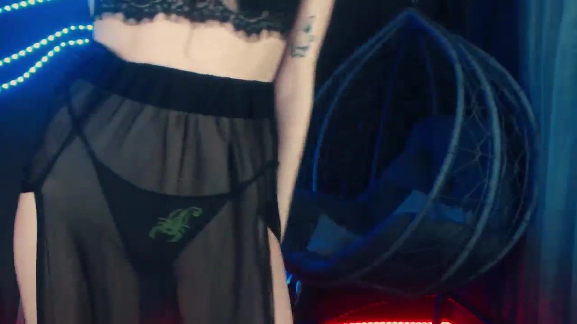 Gallery image thumbnail from LovelyGin's myfreecams stream on, 12/04/2023, 15:05 image 6 of 20