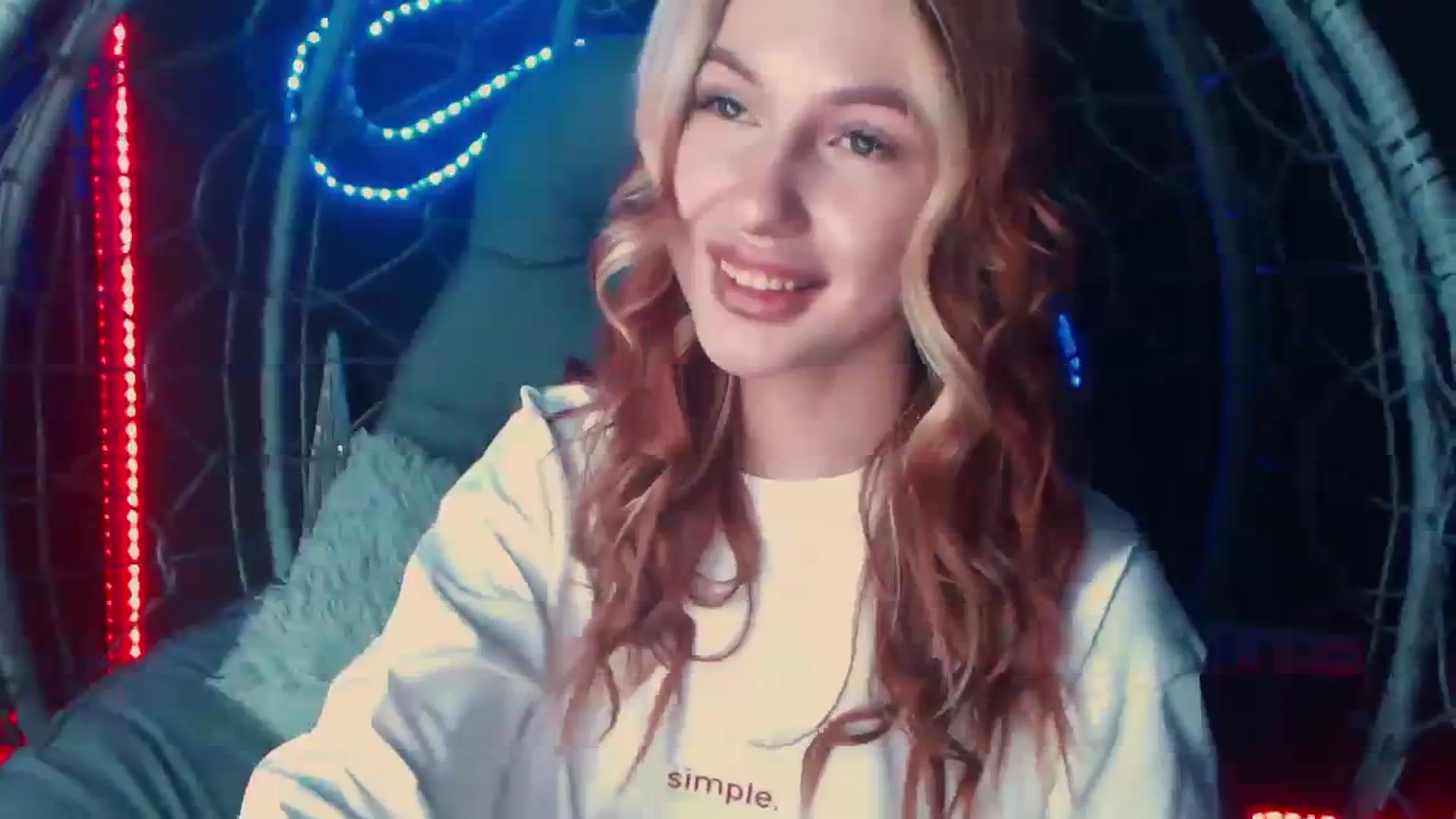 Gallery image thumbnail from LovelyGin's myfreecams stream on, 12/04/2023, 17:25 image 2 of 20