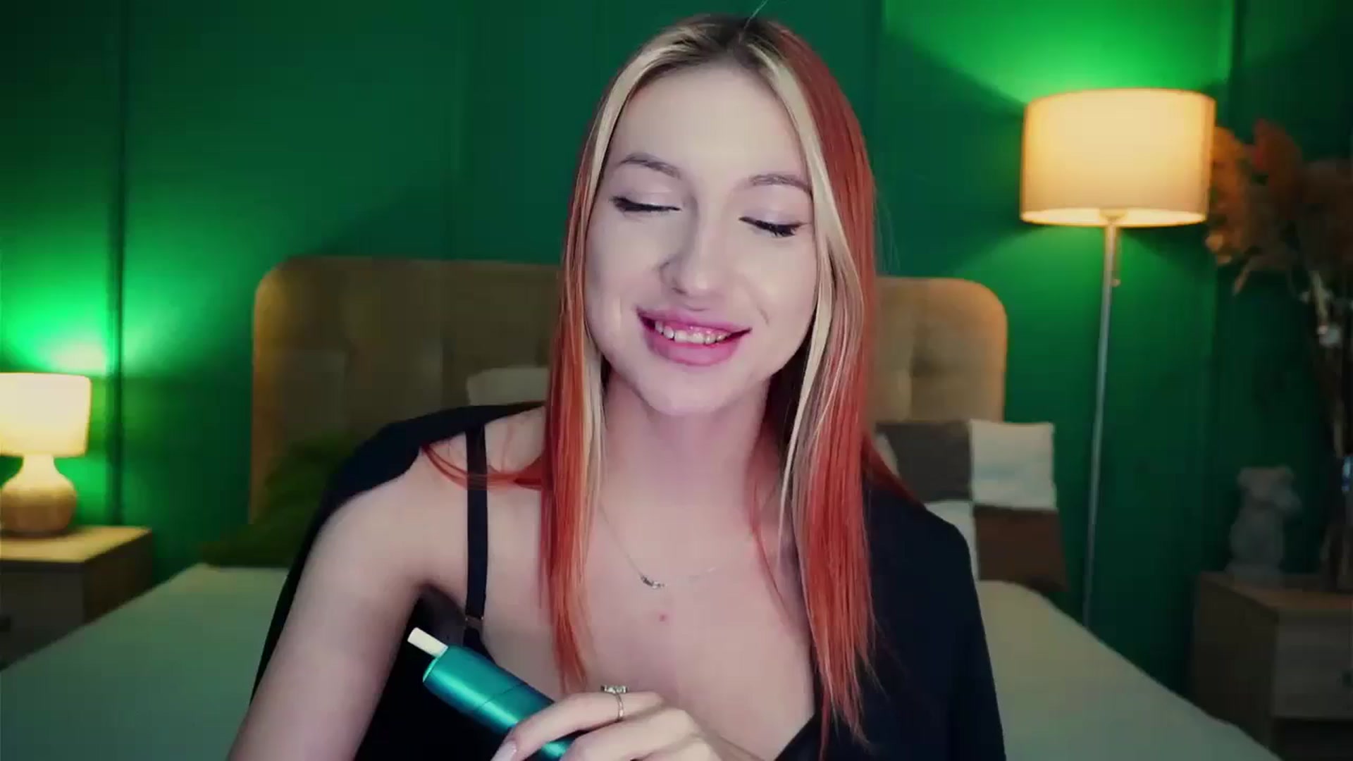 Gallery image thumbnail from LovelyGin's myfreecams stream on, 12/06/2023, 19:49 image 1 of 20