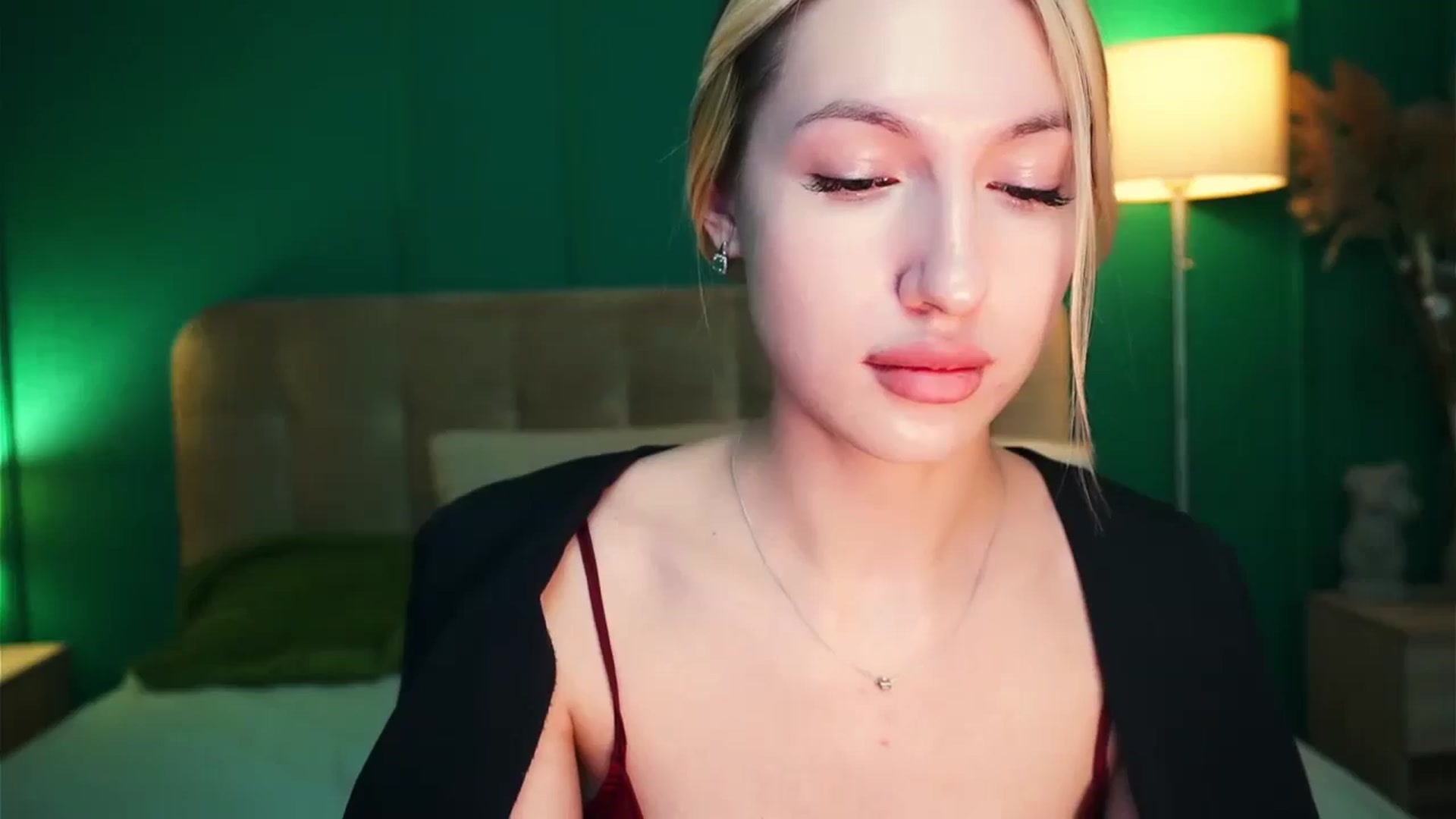 Gallery image thumbnail from LovelyGin's myfreecams stream on, 12/11/2023, 15:56 image 13 of 20