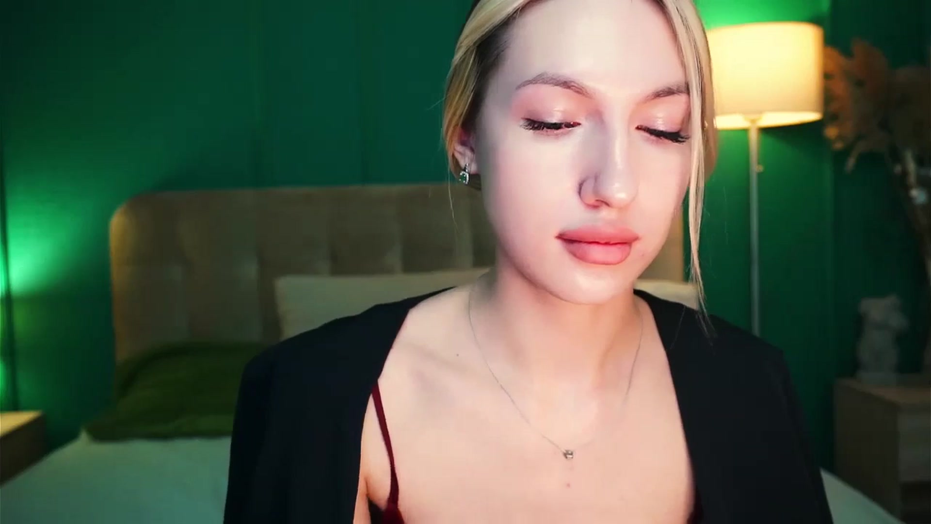 Gallery image thumbnail from LovelyGin's myfreecams stream on, 12/11/2023, 15:56 image 17 of 20