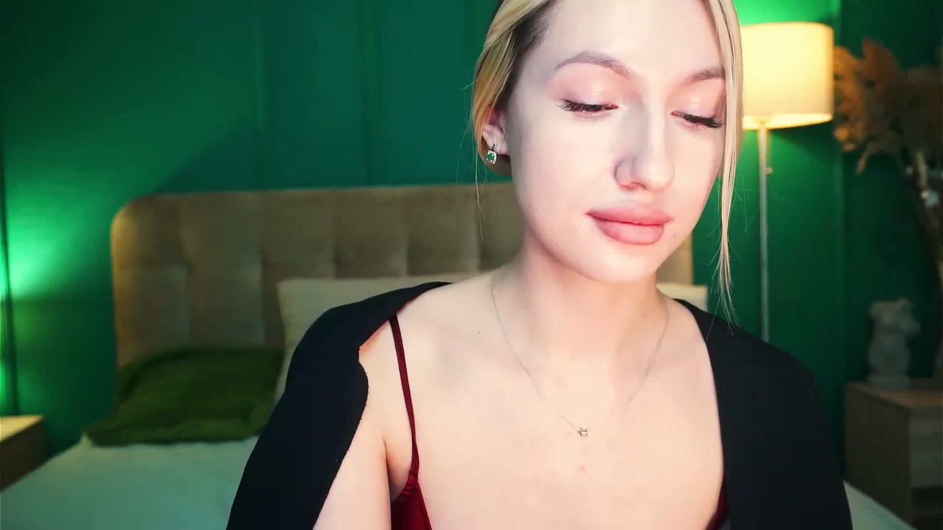 Gallery image thumbnail from LovelyGin's myfreecams stream on, 12/11/2023, 15:56 image 14 of 20